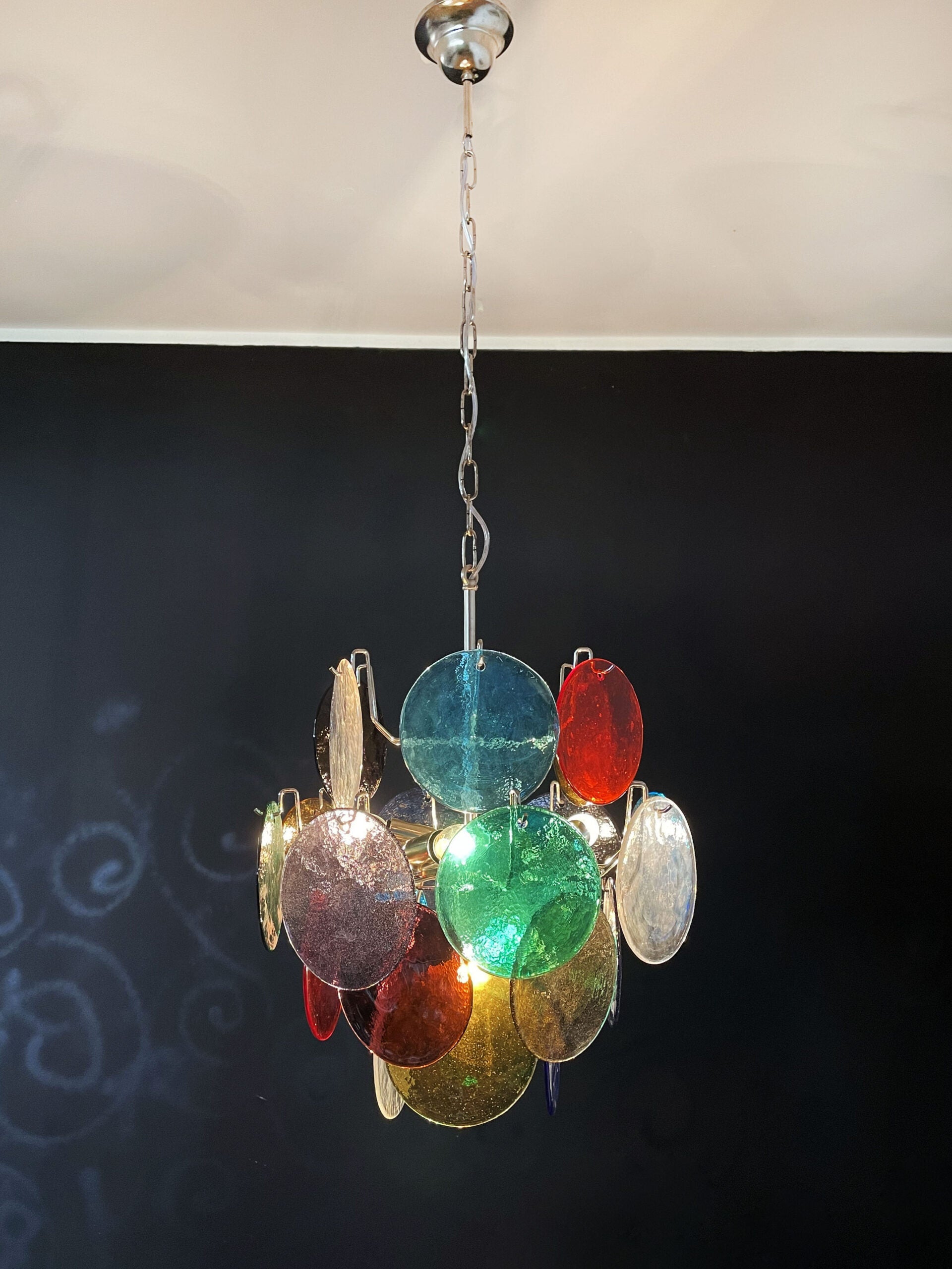 Murano Lysekrone – 24 Multifargede Glassdisker – detalj 3 – Murano Classics