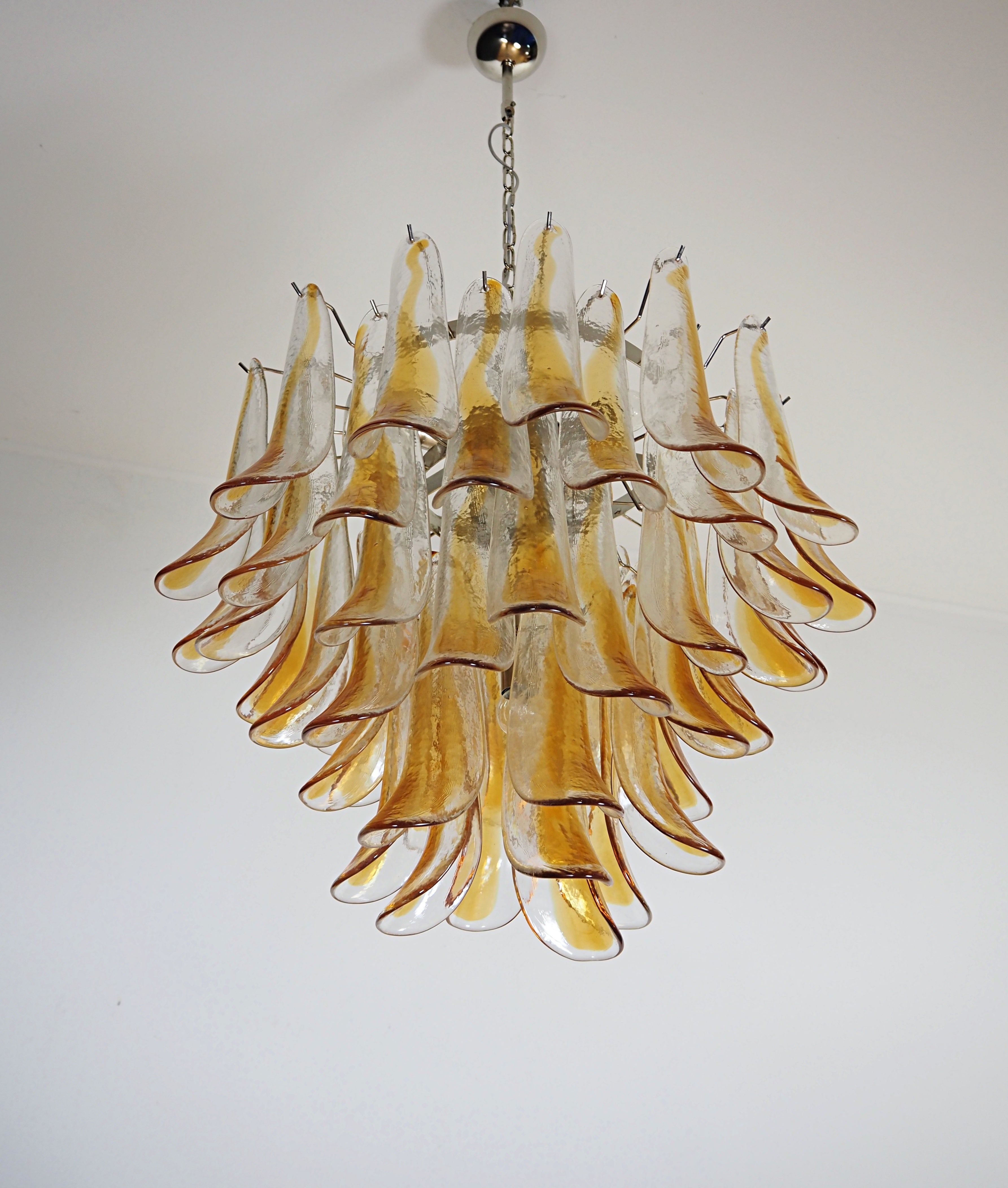 Murano Lysekrone – 53 Gule Konglebladglass – detalj 6 – Murano Classics