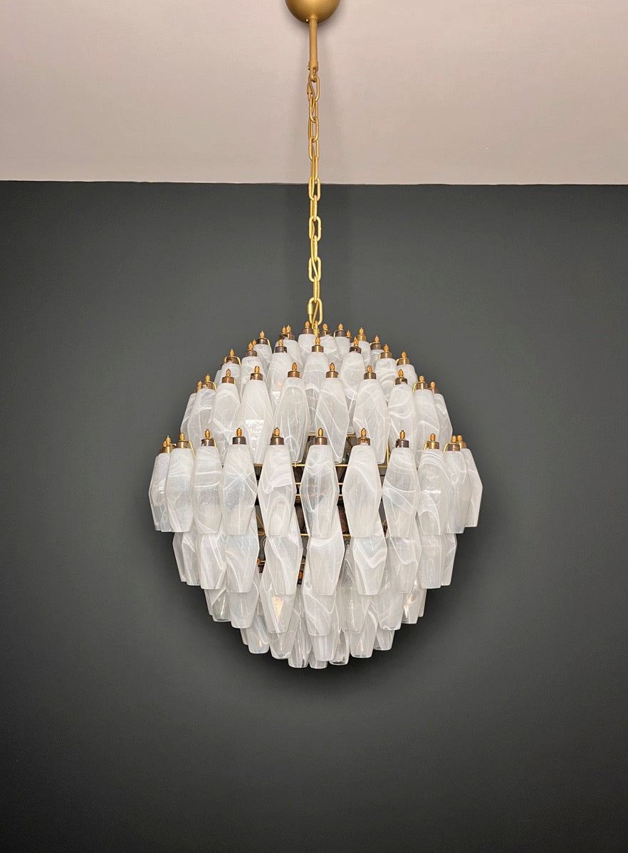 Murano Lysekrone – 140 Alabaster hvit Poliedriglass – Murano Classics