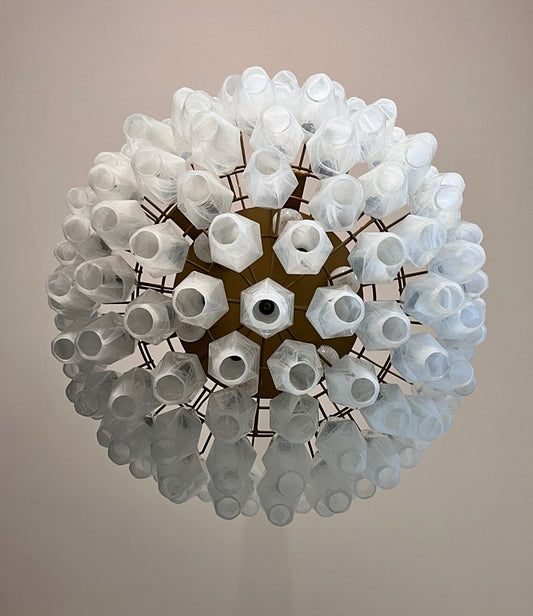 Murano Lysekrone | 111 Hvite Alabaster Gull Poliedriglass