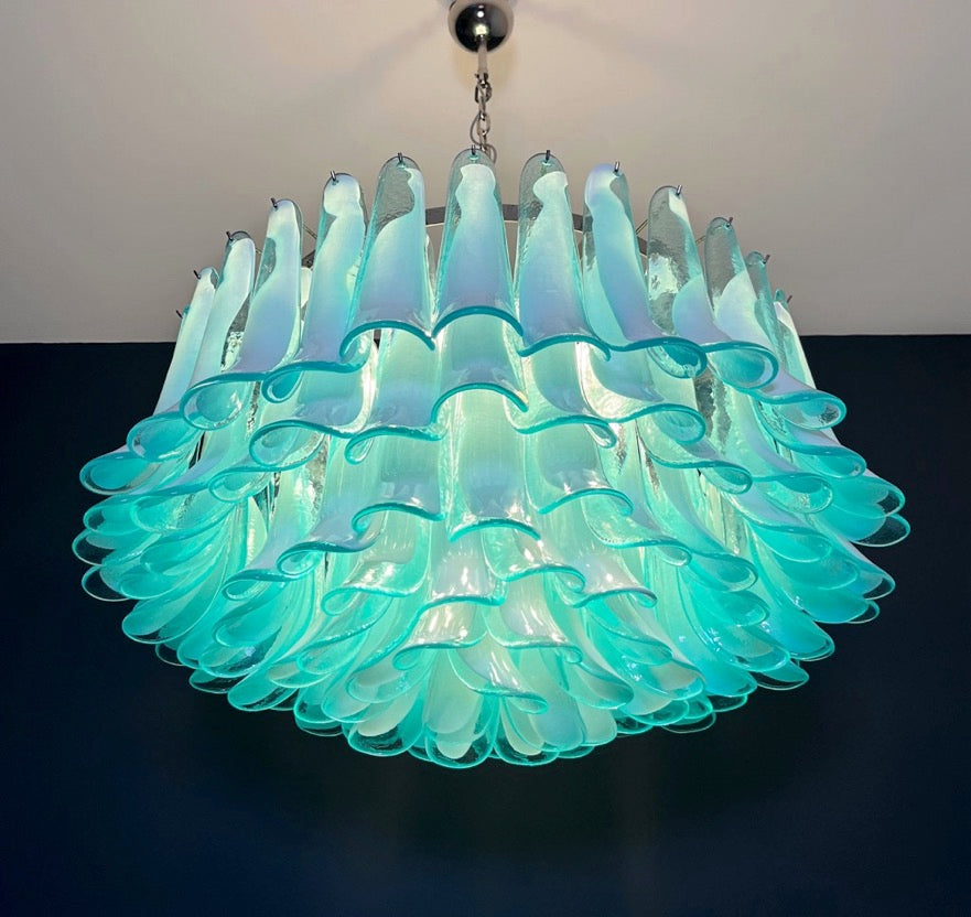 Murano Lysekrone – 101 Hvite Turkise Lattimo Konglebladglass – detalj 6 – Murano Classics