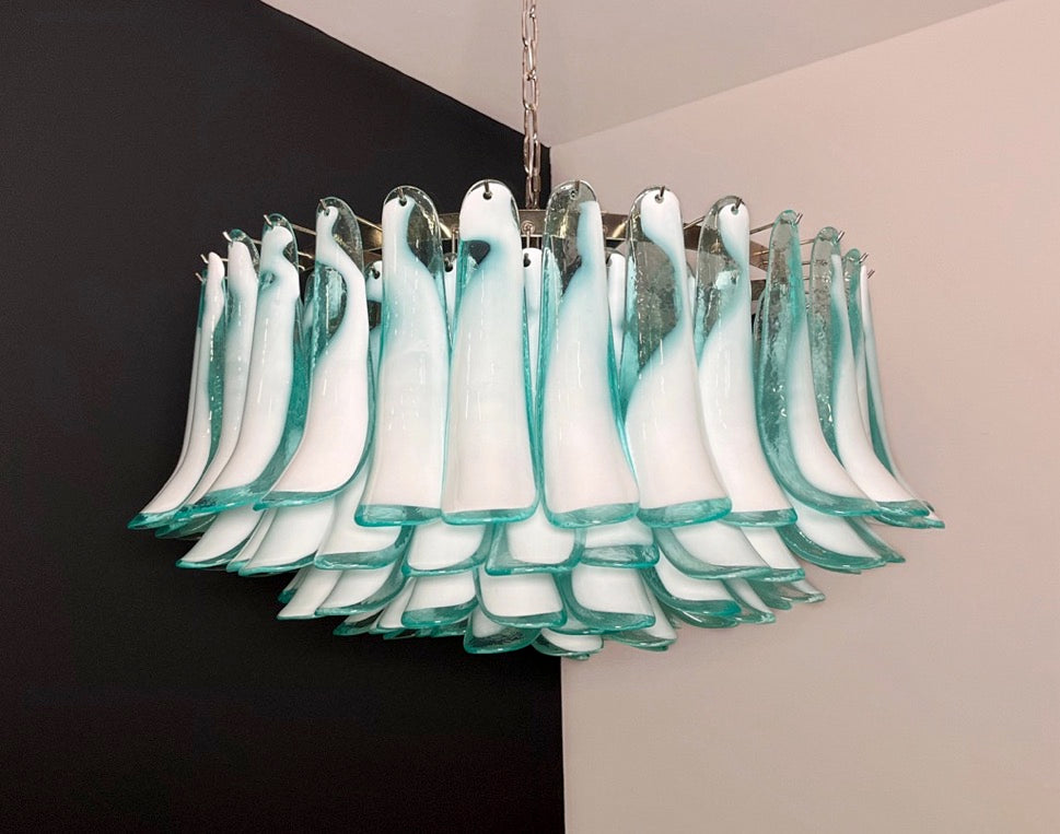 Murano Lysekrone – 101 Hvite Turkise Lattimo Konglebladglass – detalj 11 – Murano Classics