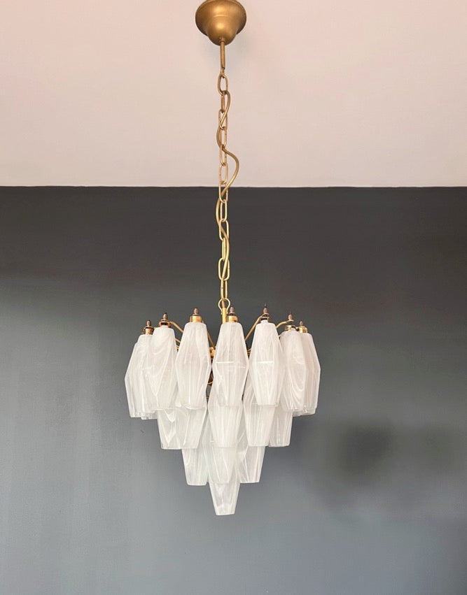 Murano Lysekrone – 32 Hvite Alabaster Poliedriglass – Murano Classics