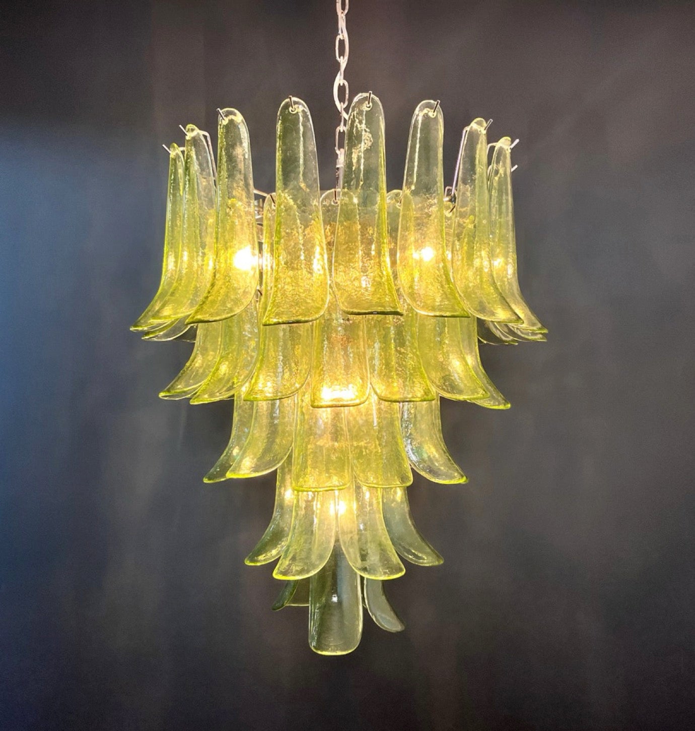 Murano Lysekrone – 52 Grønne Konglebladglass – detalj 7 – Murano Classics