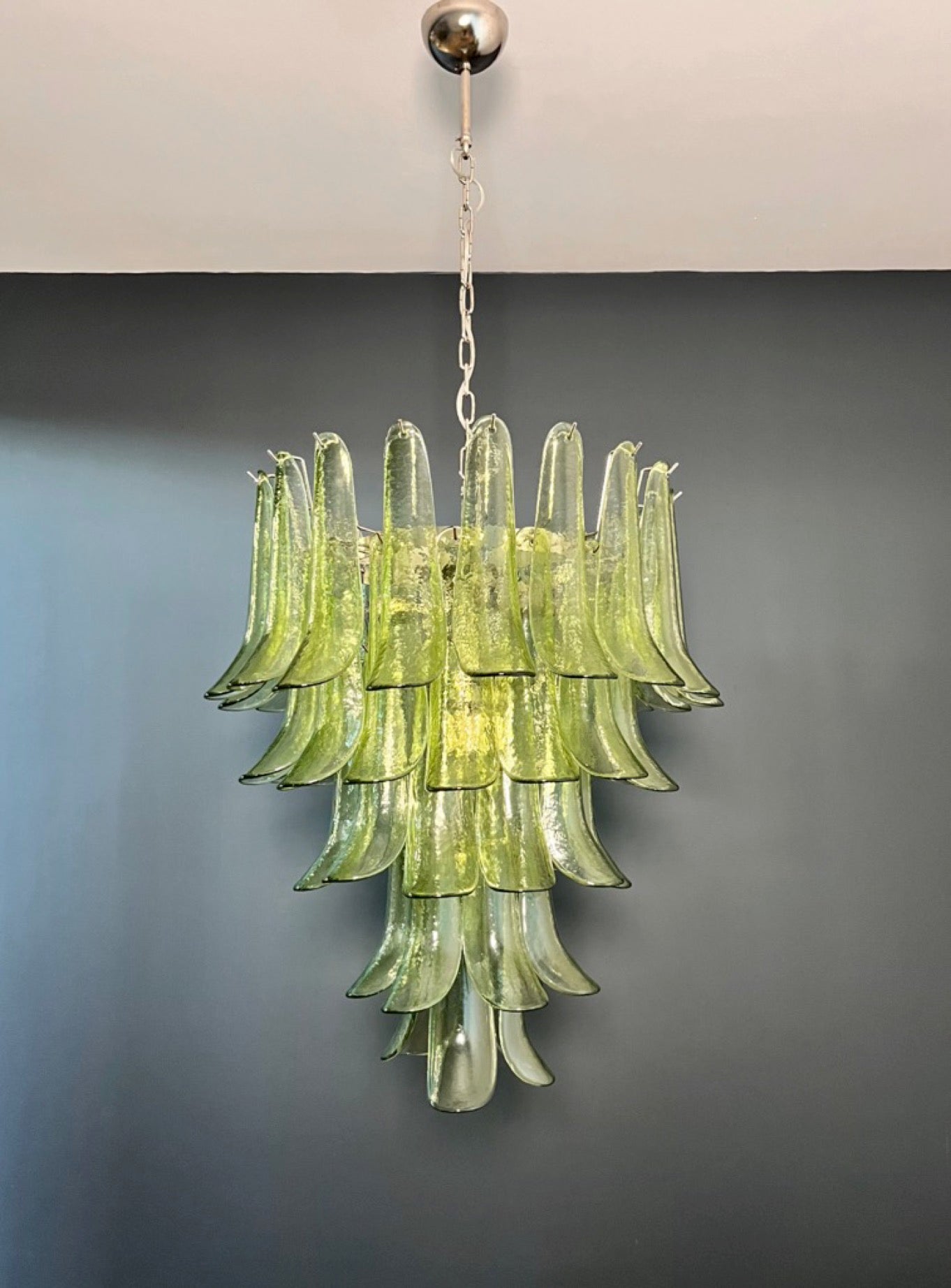 Murano Lysekrone | 52 Grønne Konglebladglass