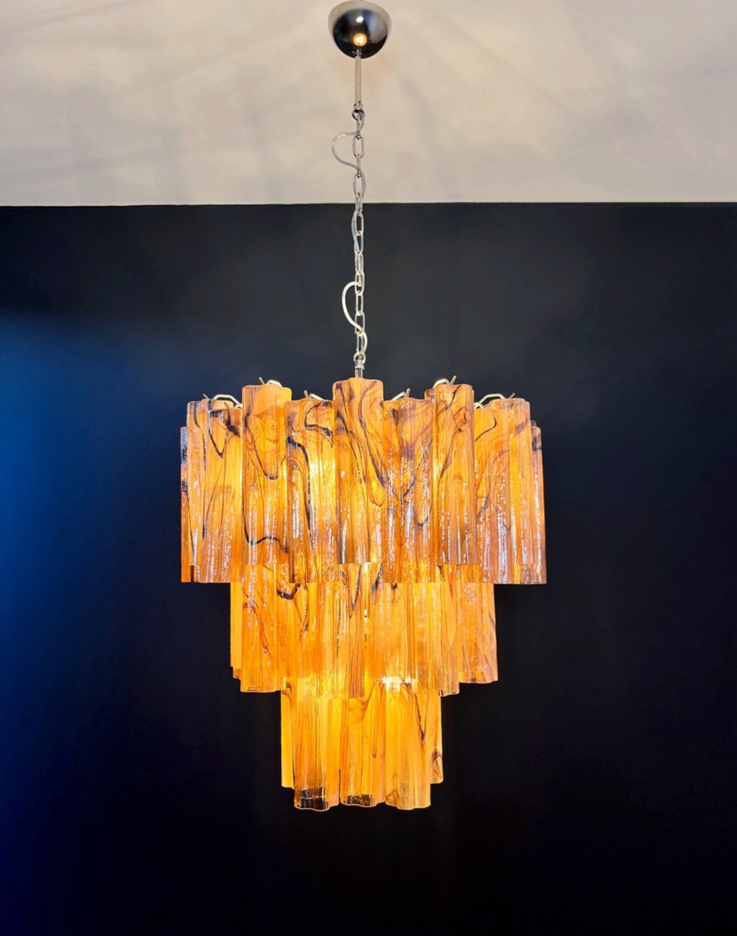 Murano Lysekrone – 48 Gule Alabaster Sorte Glassrør – detalj 10 – Murano Classics