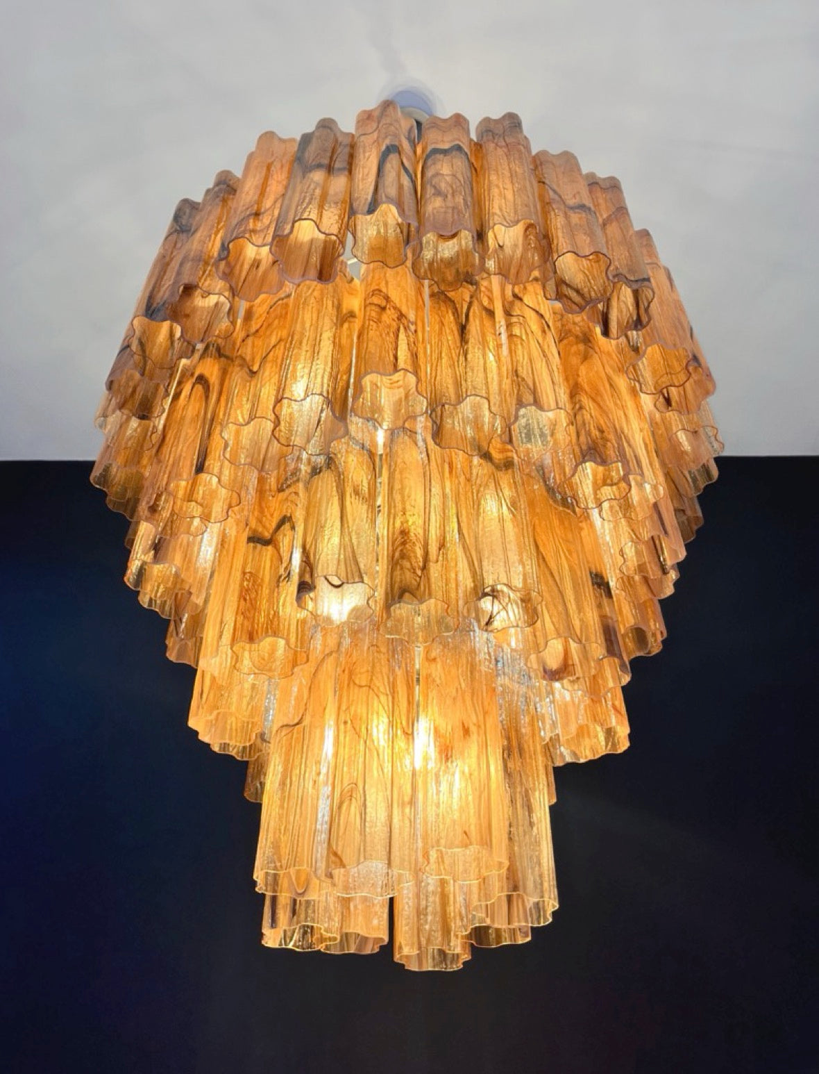 Murano Lysekrone – 80 Gule Alabaster Sorte Glassrør – detalj 4 – Murano Classics