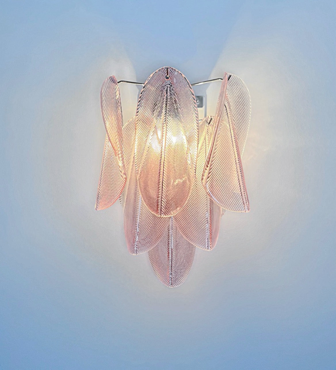 Pair of Vintage Italian Murano wall lights – 12 “rondini” pink glass