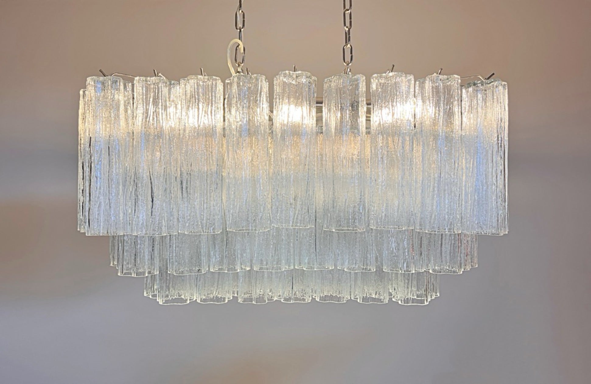 Elegant Murano tube Chandelier – 72 clear glasses