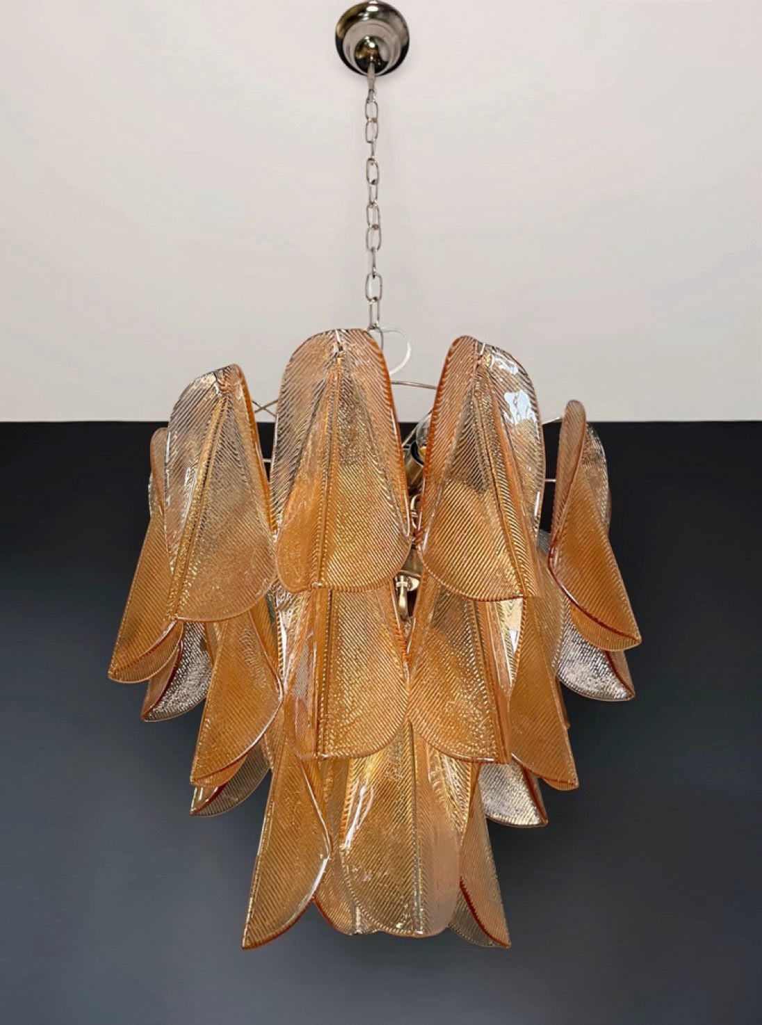 Italian vintage Murano chandelier – Mazzega – 23 “rondini” tobacco glass