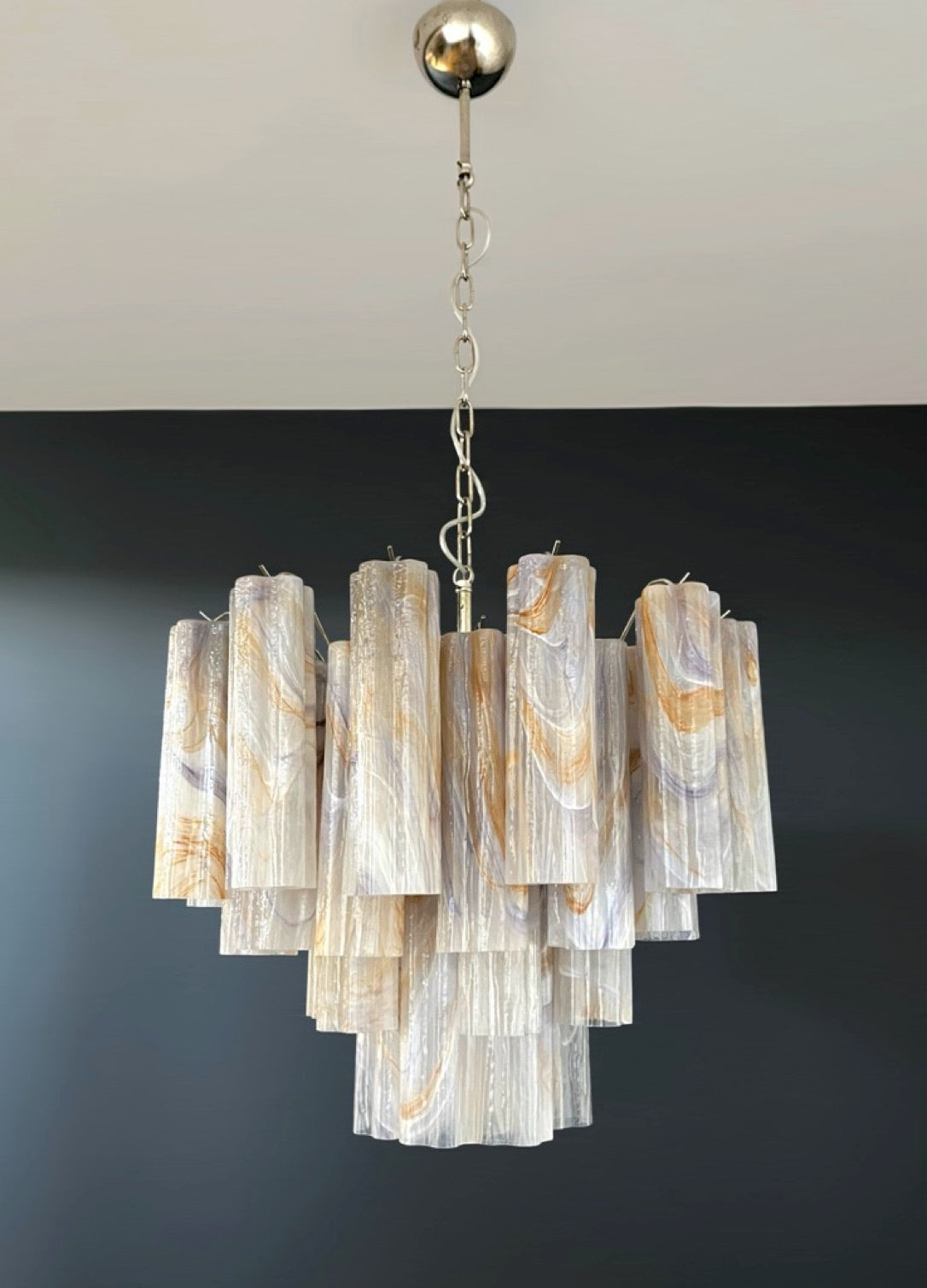 Fantastic Glass Tube Chandelier – 36 alabaster wisteria glasses