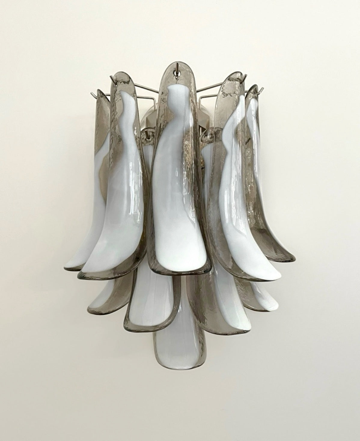 Pair of Vintage Italian Murano wall lights – Mazzega – 10 smoked lattimo glass petals