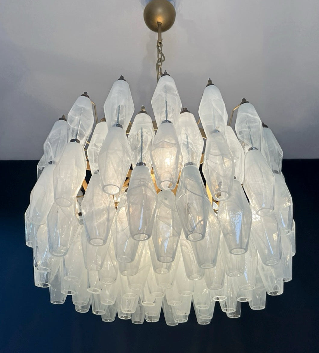 Amazing Murano glass Candelier – 107 white alabaster poliedri