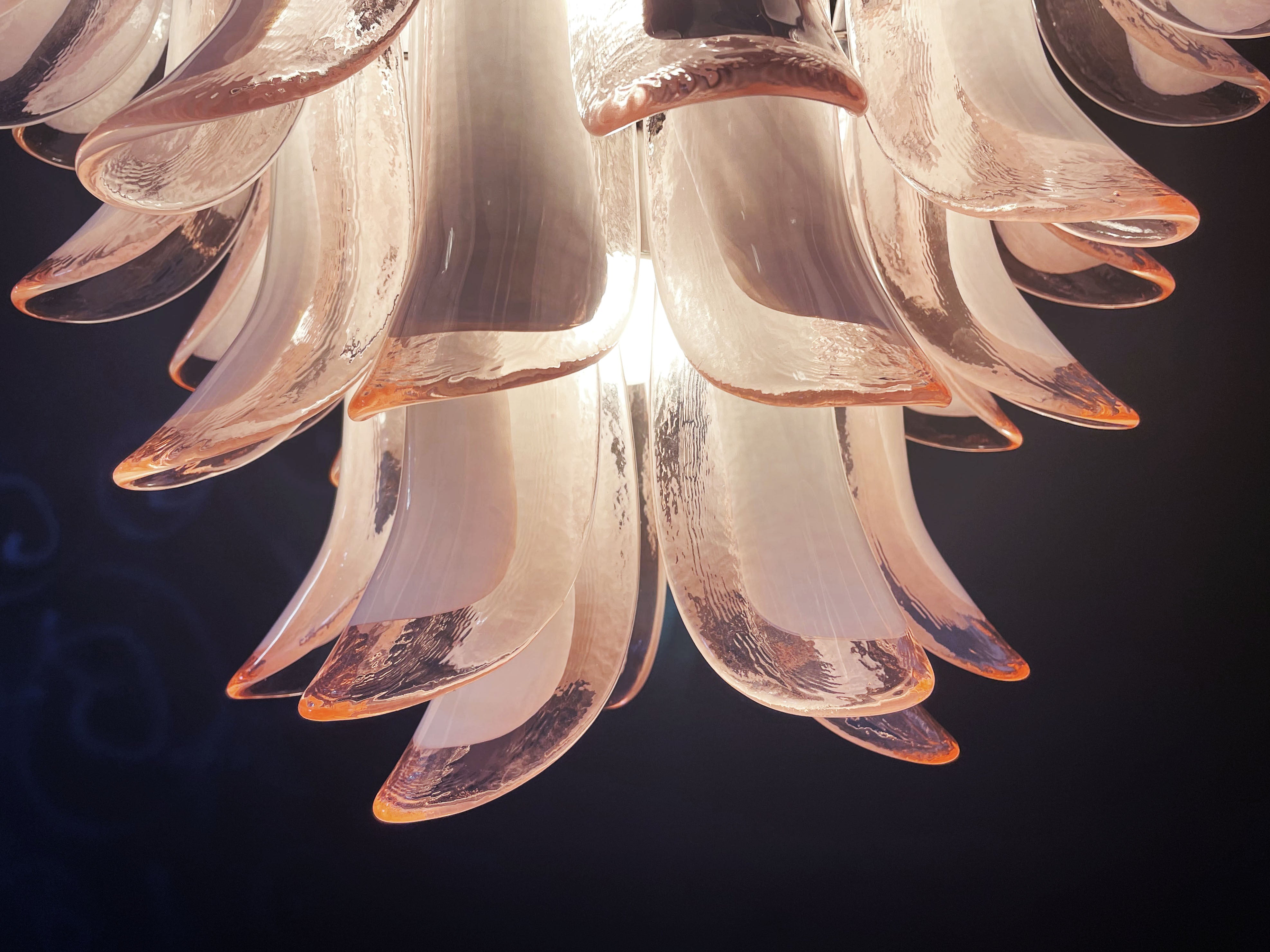 Murano Lysekrone – 41 Rosa Konglebladglass – detalj 8 – Murano Classics