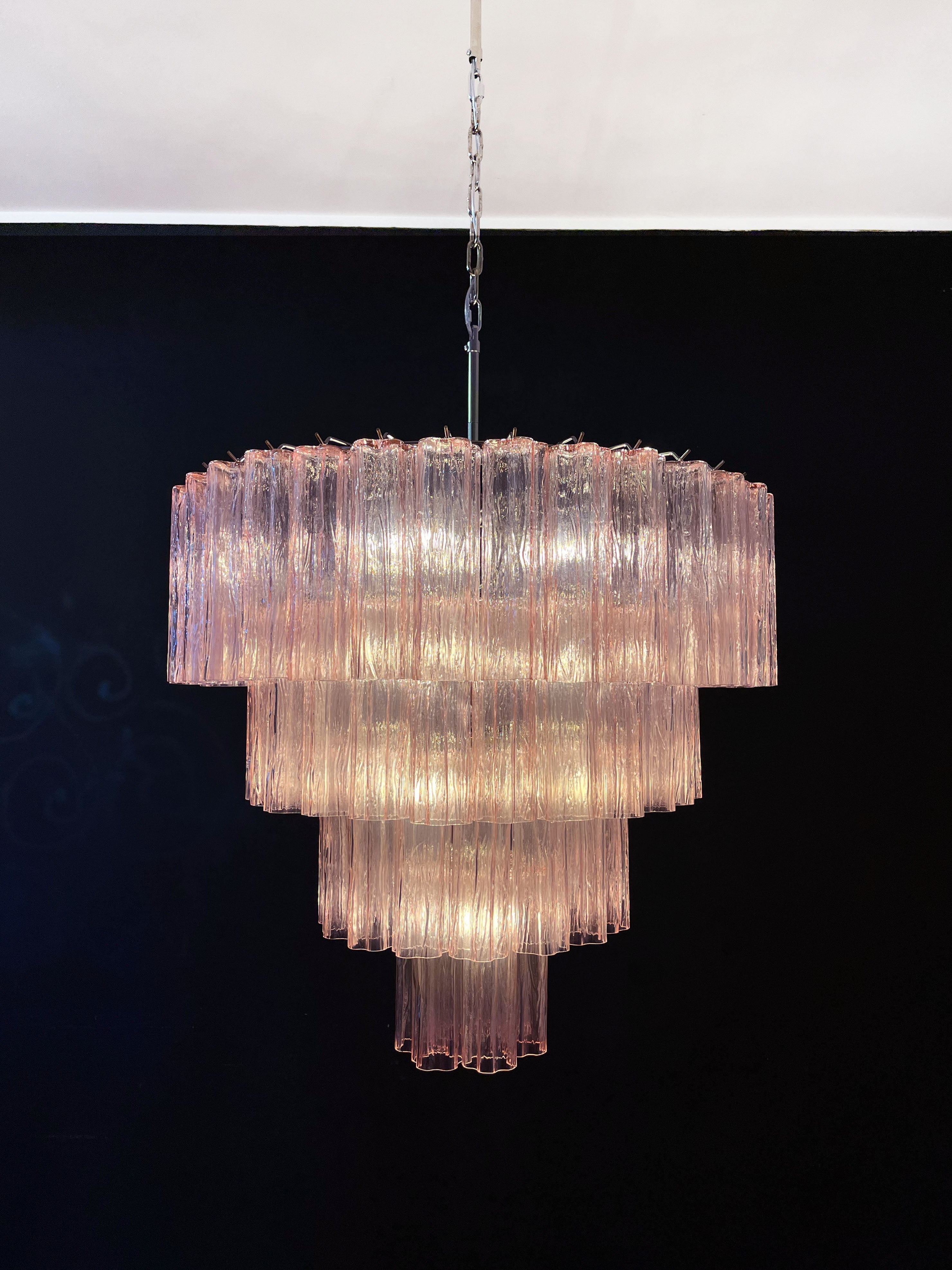 Murano Lysekrone – 78 Rosa Glassrør – detalj 2 – Murano Classics