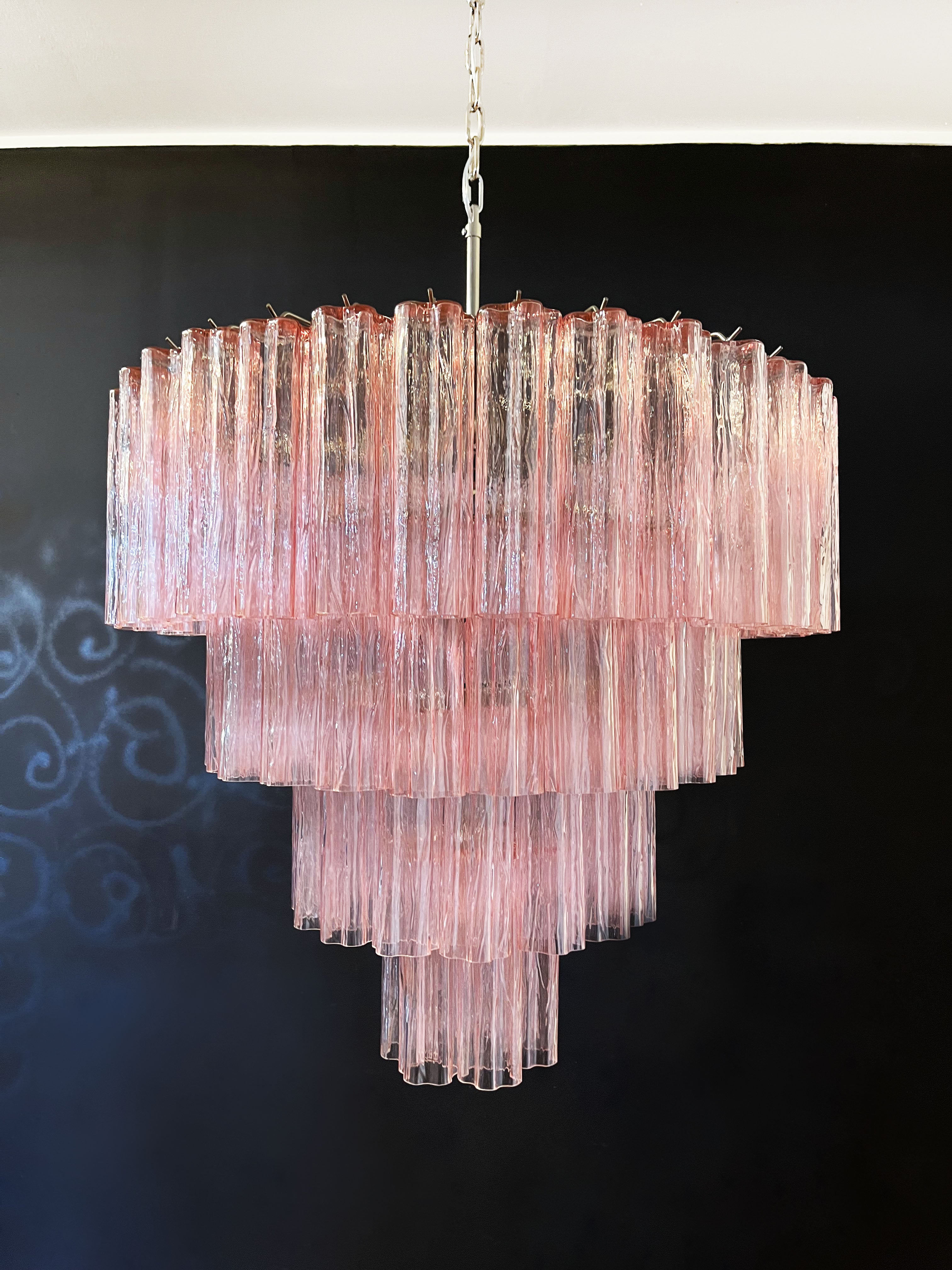 Murano Lysekrone – 78 Rosa Glassrør – Murano Classics