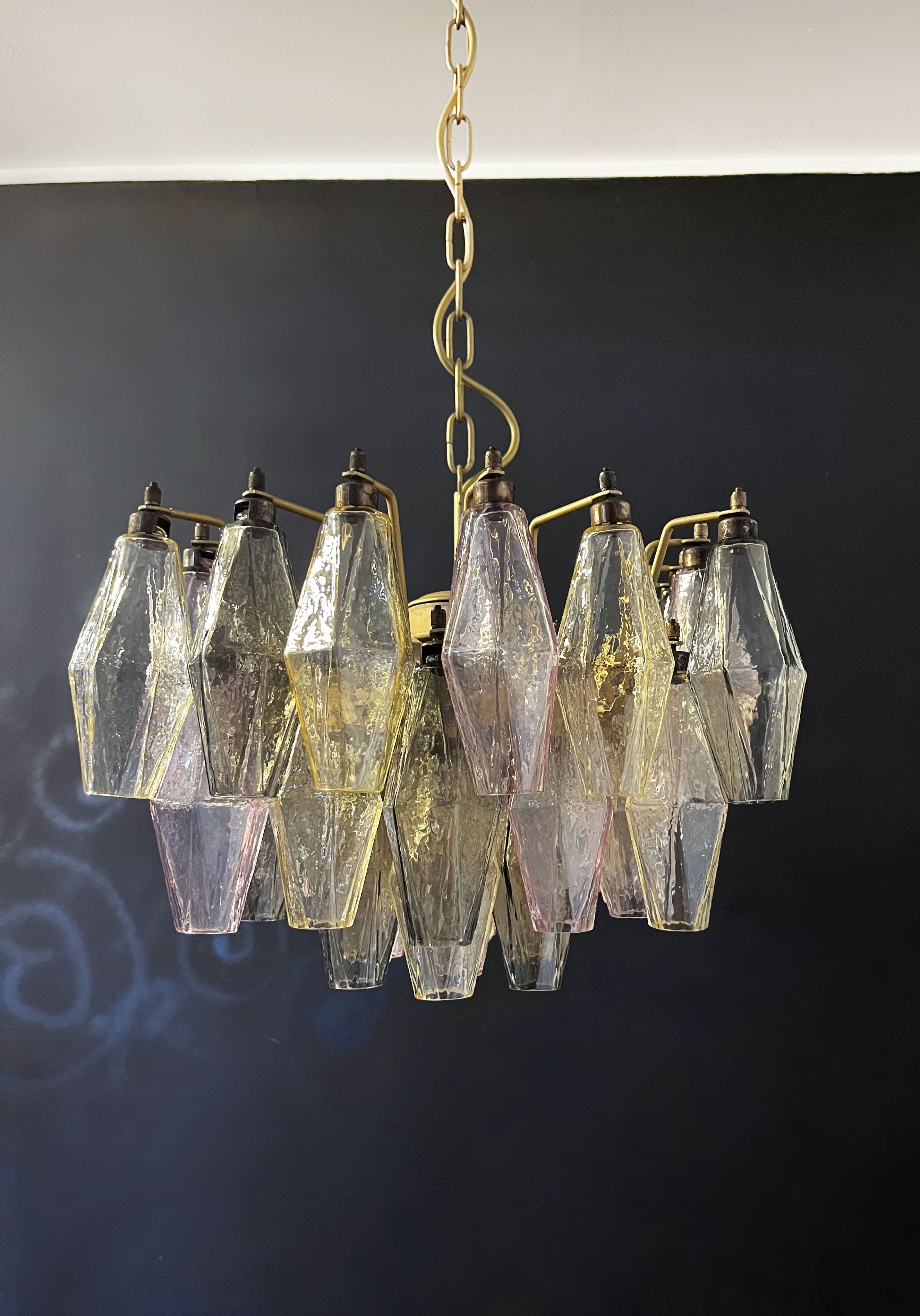 Murano Lysekrone – 56 Multifargede Poliedriglass – detalj 10 – Murano Classics