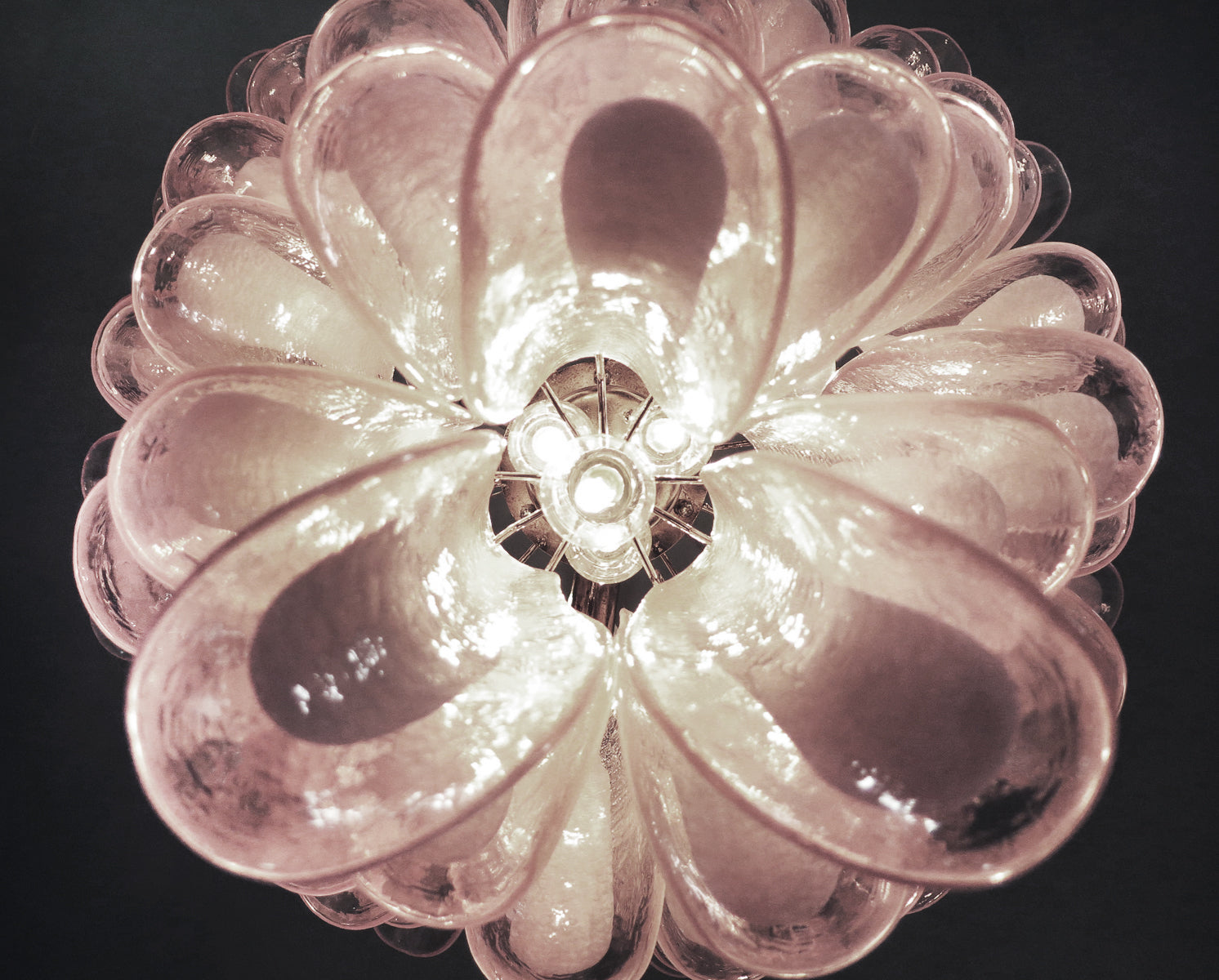 Murano Lysekrone – 75 Rosa Konglebladglass – detalj 6 – Murano Classics