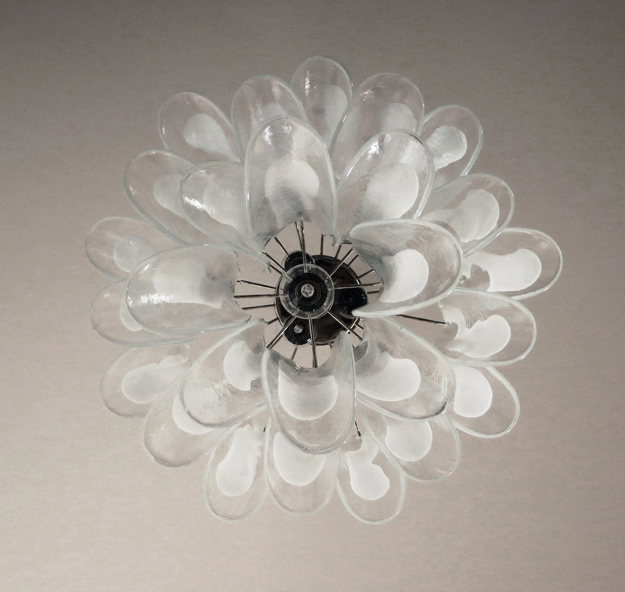 Murano Lysekrone – 26 Klare Konglebladglass – detalj 8 – Murano Classics