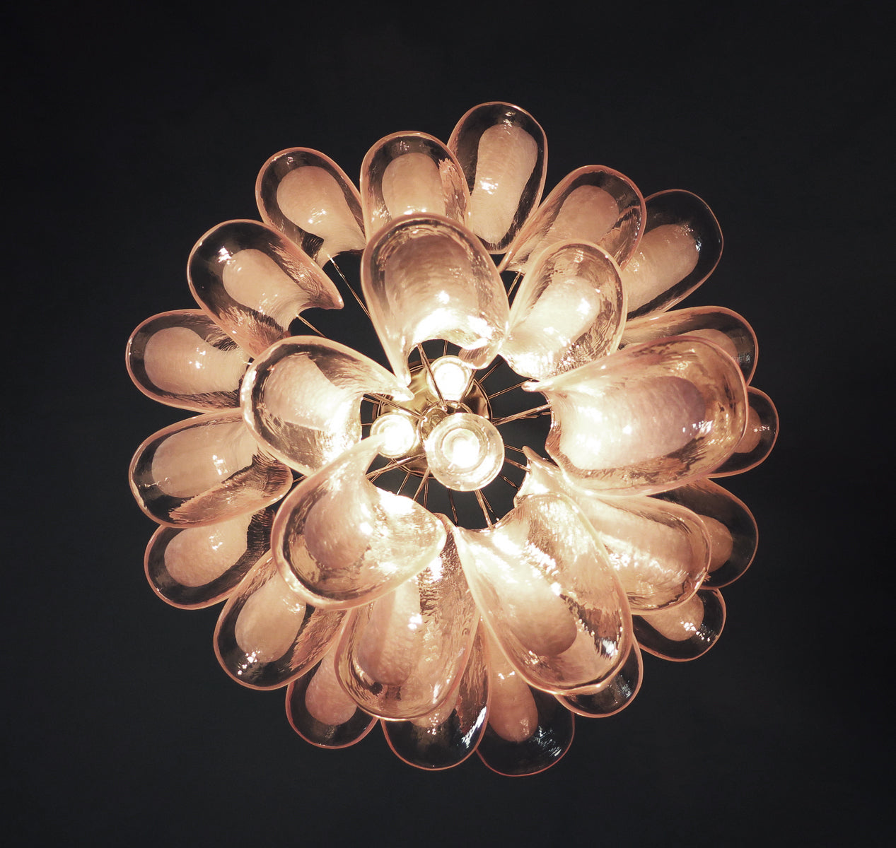 Murano Lysekrone – 26 Rosa Konglebladglass – detalj 8 – Murano Classics