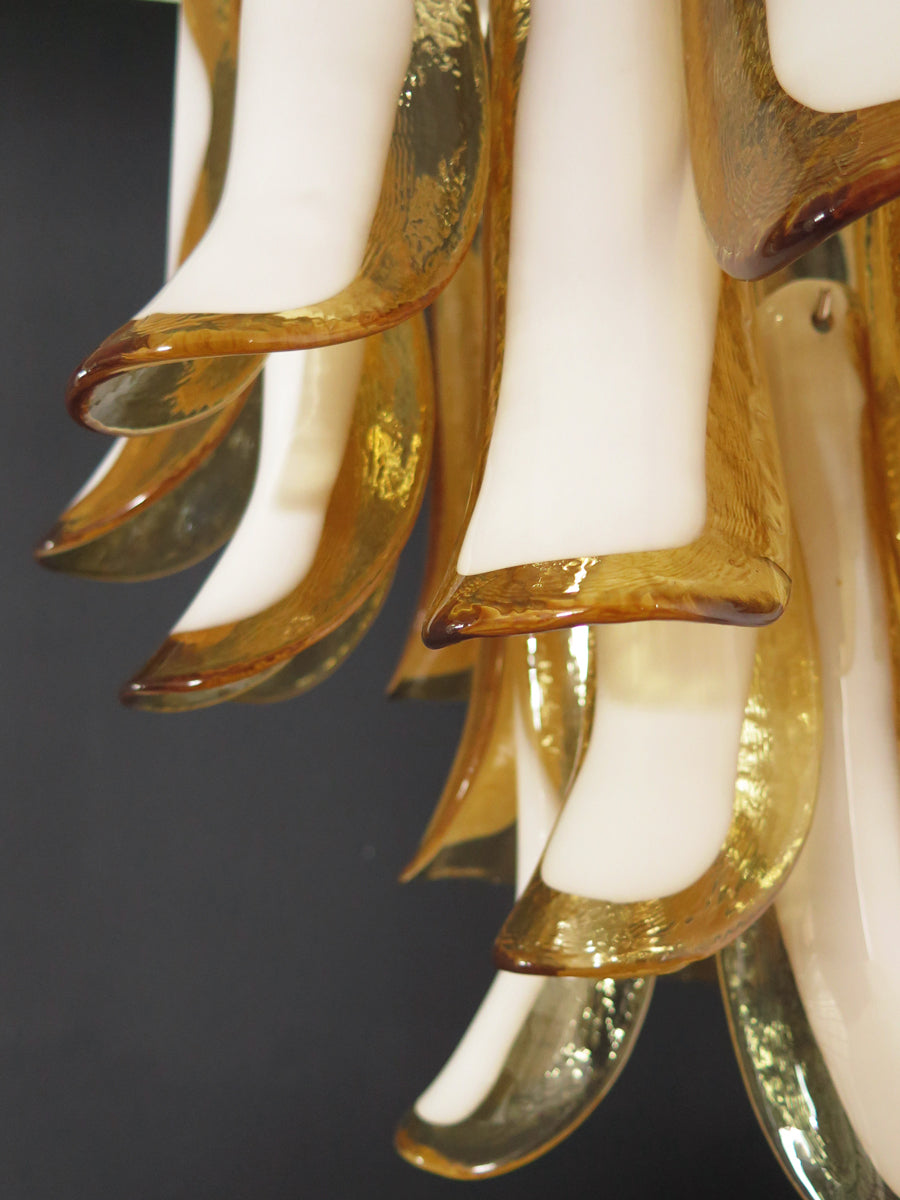 Murano Lysekrone – 26 Gule Konglebladglass – detalj 2 – Murano Classics