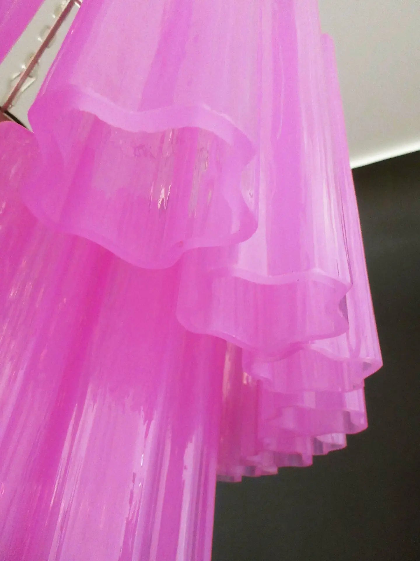 Murano Lysekrone – 78 Rosa Glassrør – detalj 2 – Murano Classics