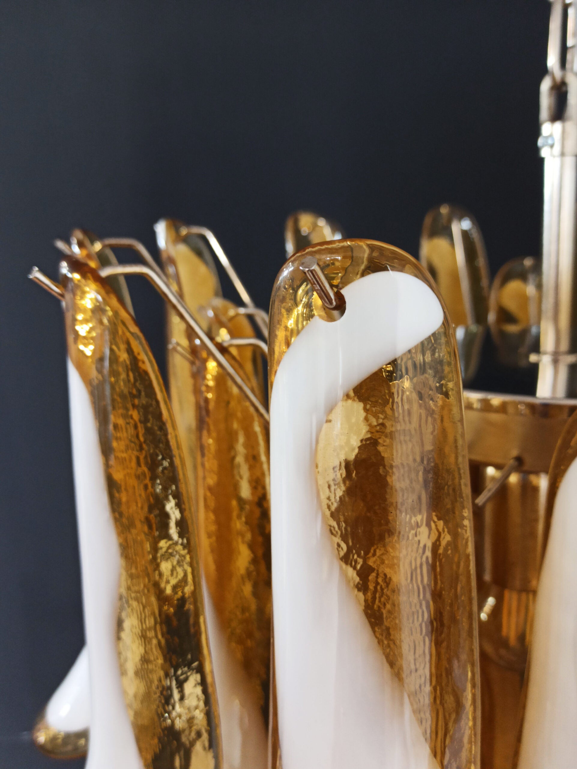 Murano Lysekrone – 36 Gule Konglebladglass – detalj 6 – Murano Classics