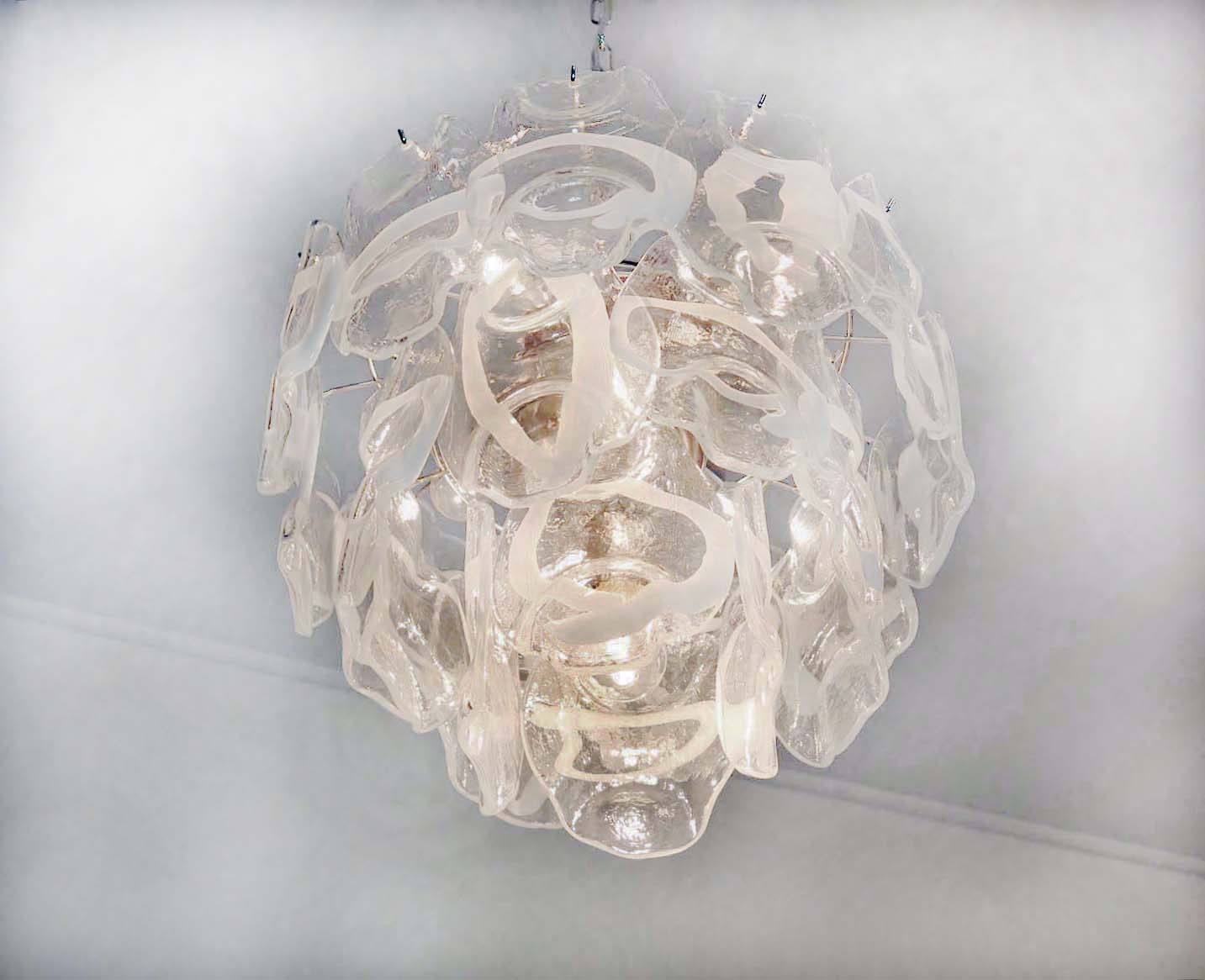 Murano Lysekrone | 23 Klare Hvite Crostoliglass