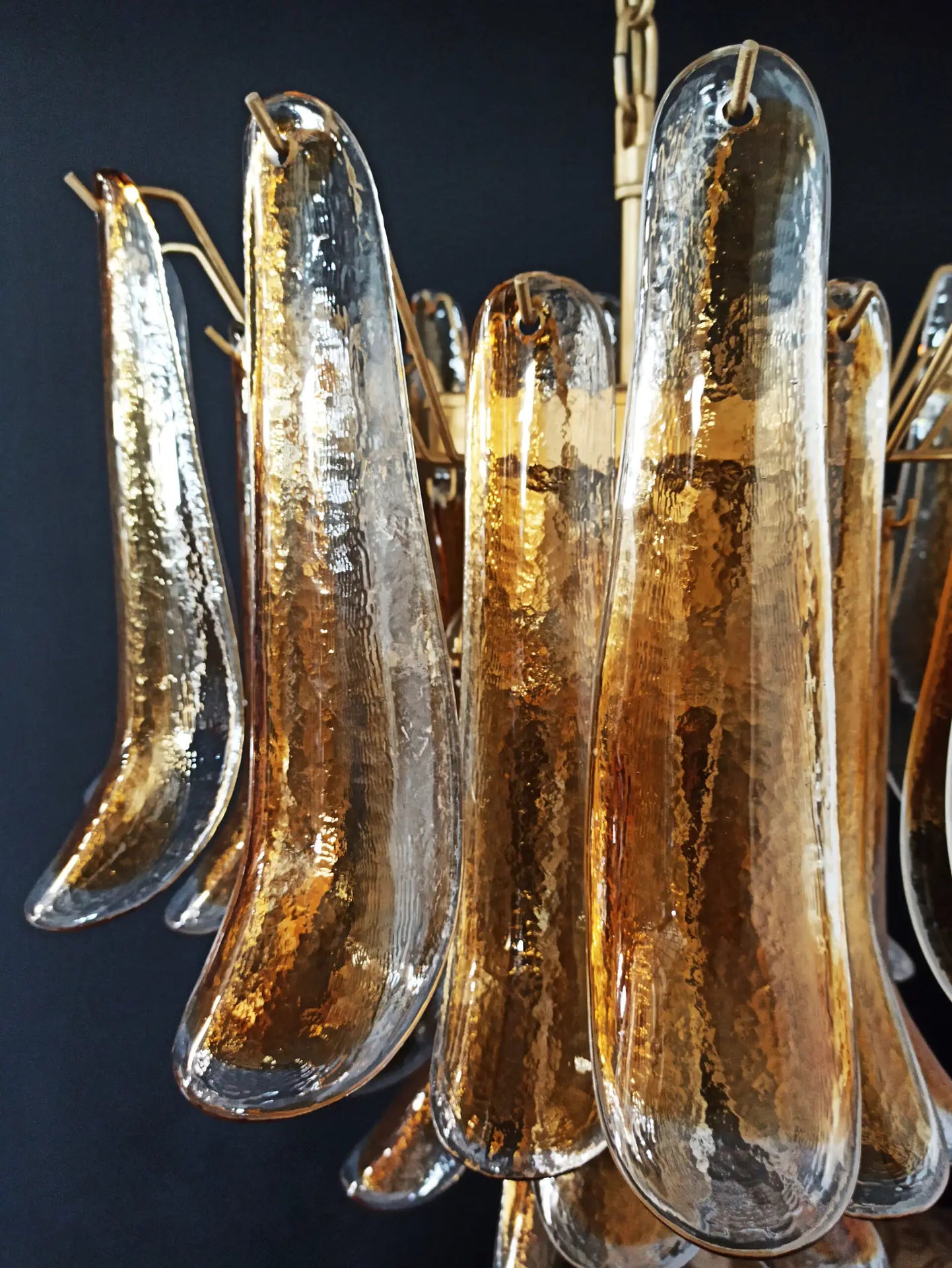 Murano Lysekrone – 36 Klare og Gule Konglebladglass – detalj 4 – Murano Classics