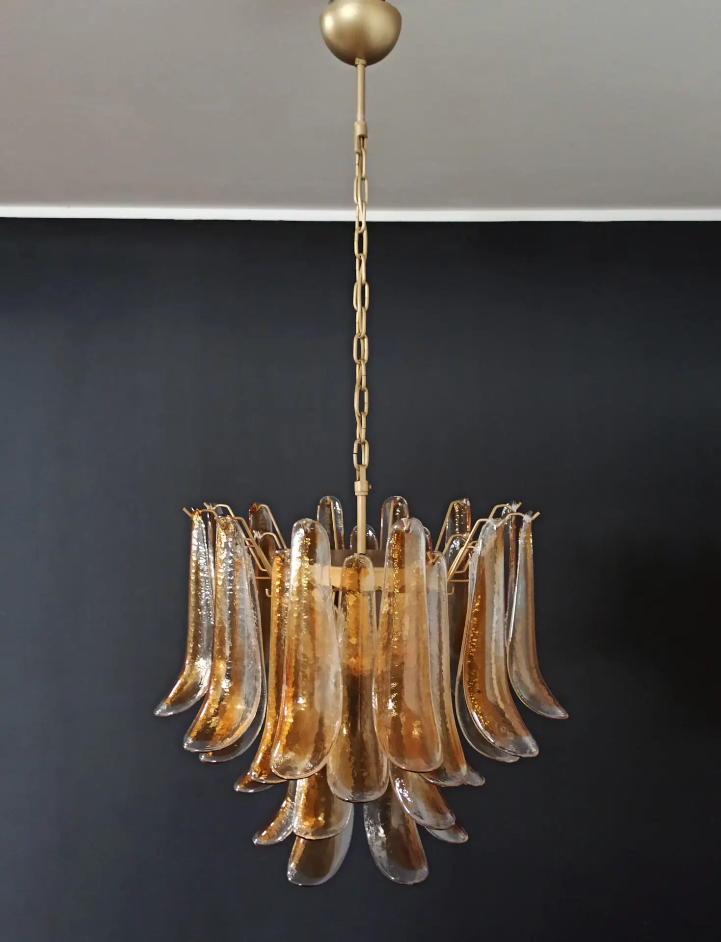 Murano Lysekrone – 36 Klare og Gule Konglebladglass – detalj 2 – Murano Classics