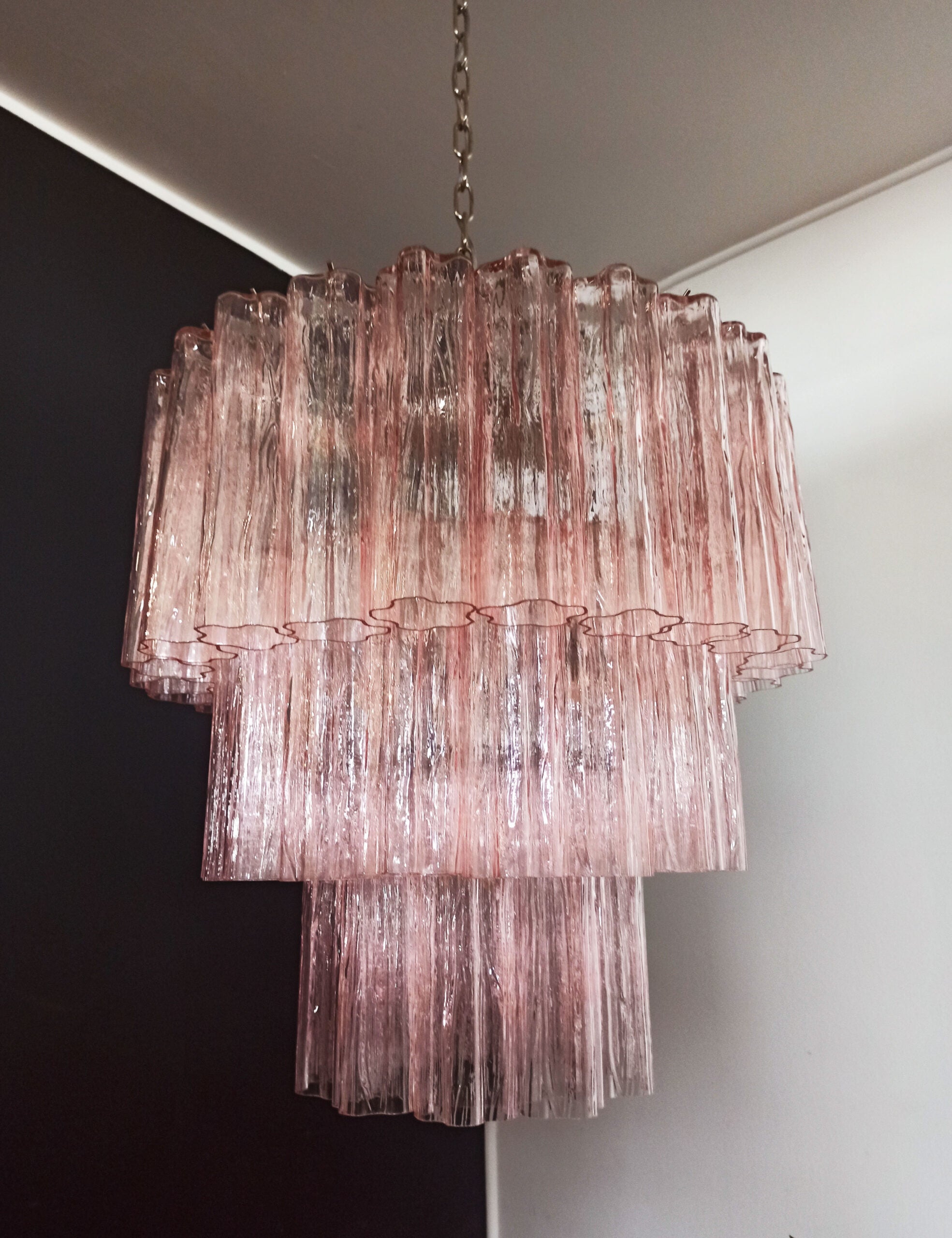 Murano Lysekrone – 52 Rosa Glassrør – detalj 2 – Murano Classics