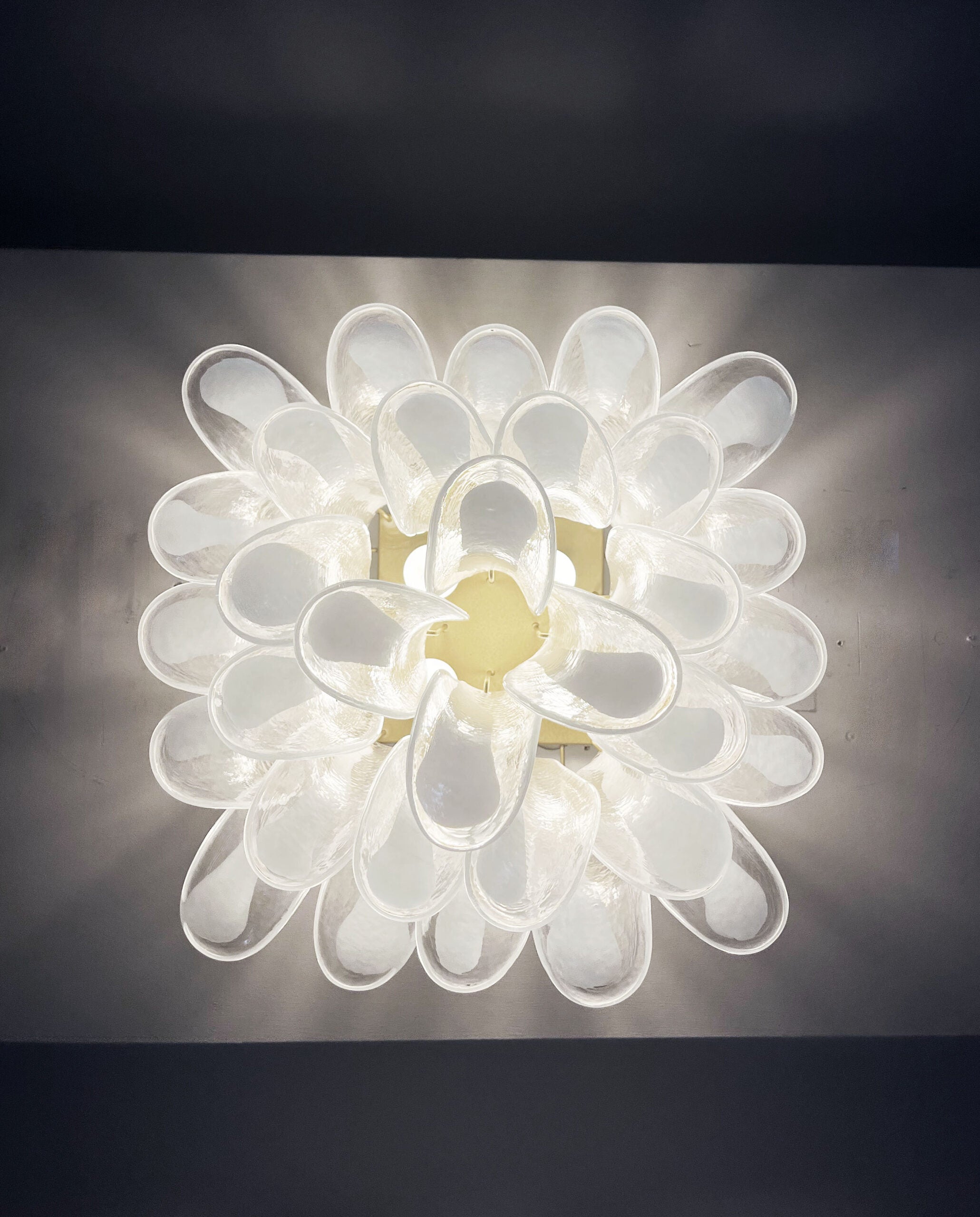 Murano Taklampe – 32 Klar, Hvit Konglebladglass – detalj 5 – Murano Classics