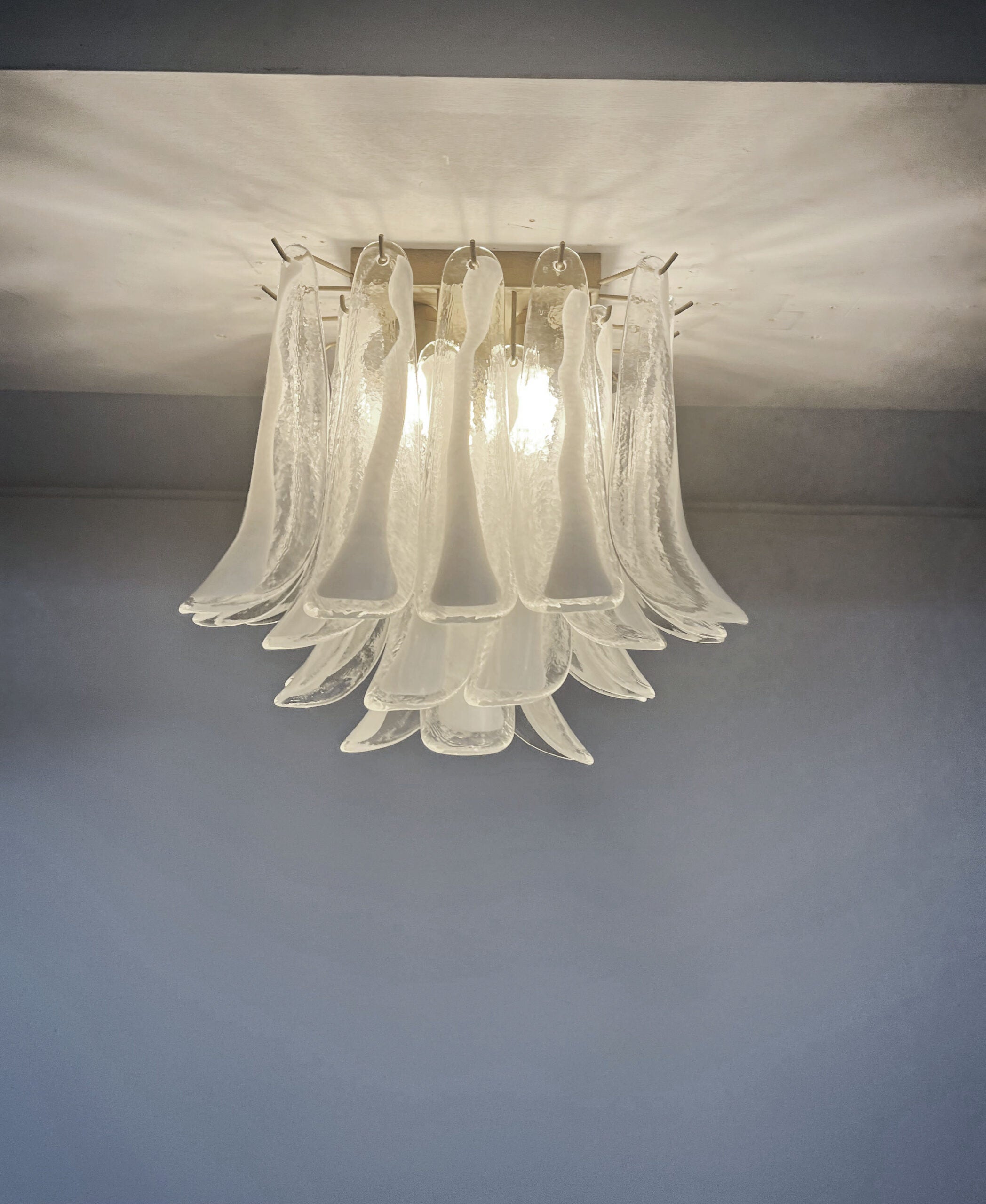 Murano Taklampe – 32 Klar, Hvit Konglebladglass – detalj 9 – Murano Classics