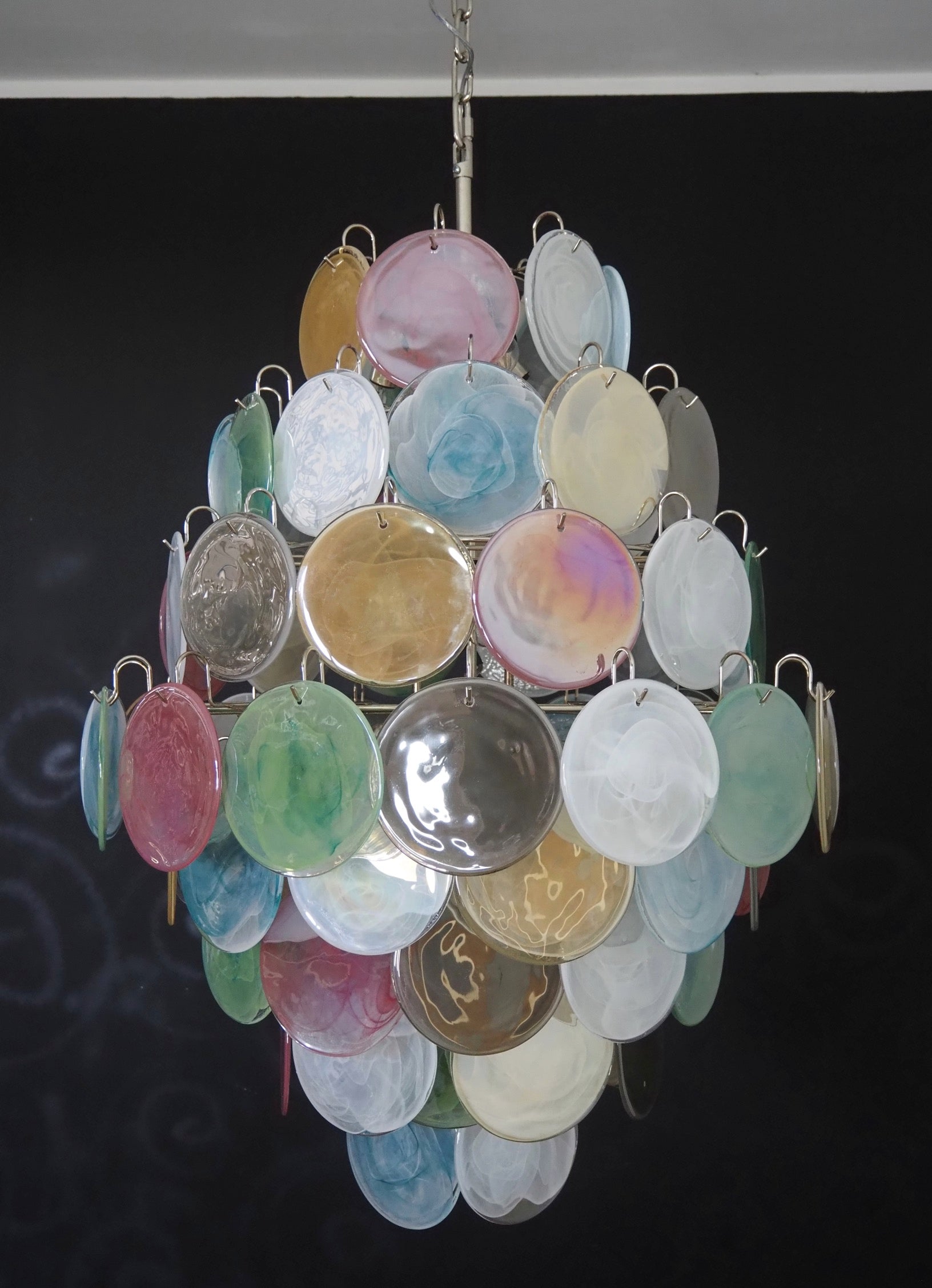 Murano Lysekrone – 87 Multifargede Glassdisker – detalj 2 – Murano Classics