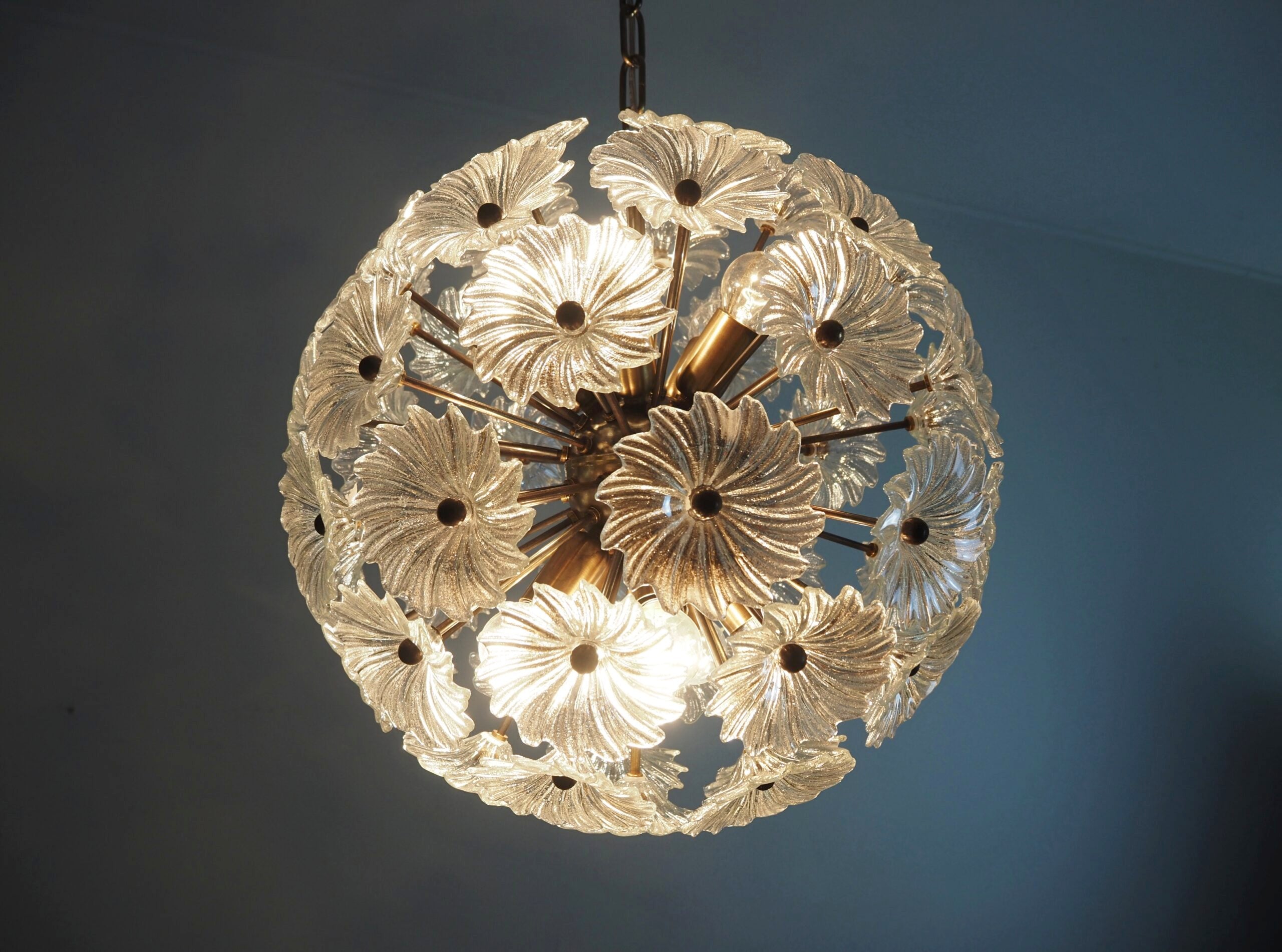 Murano Lysekrone – 51 Klare Tusenfrydglass – detalj 3 – Murano Classics