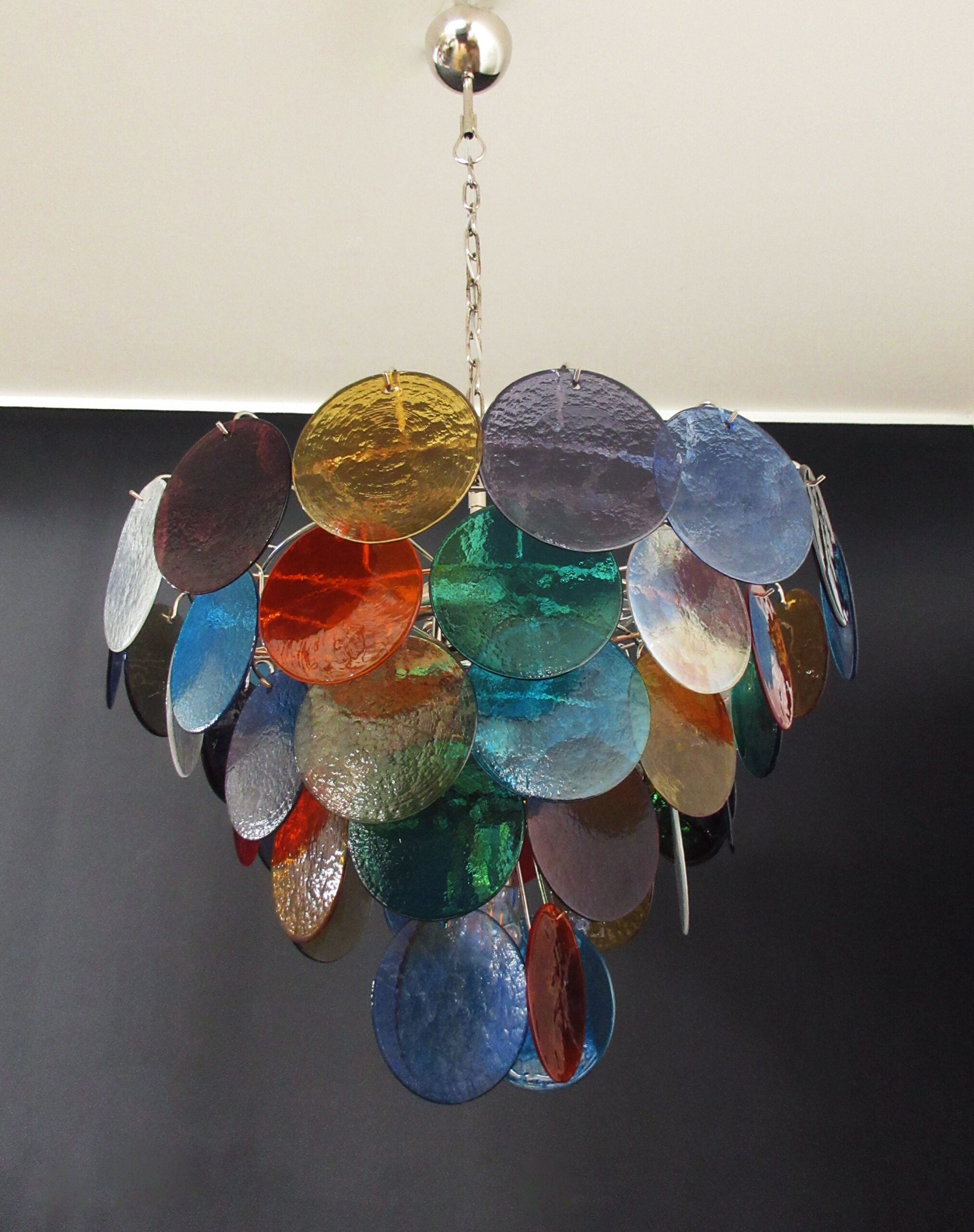 Murano Lysekrone | 50 Multifargede Glassdisker
