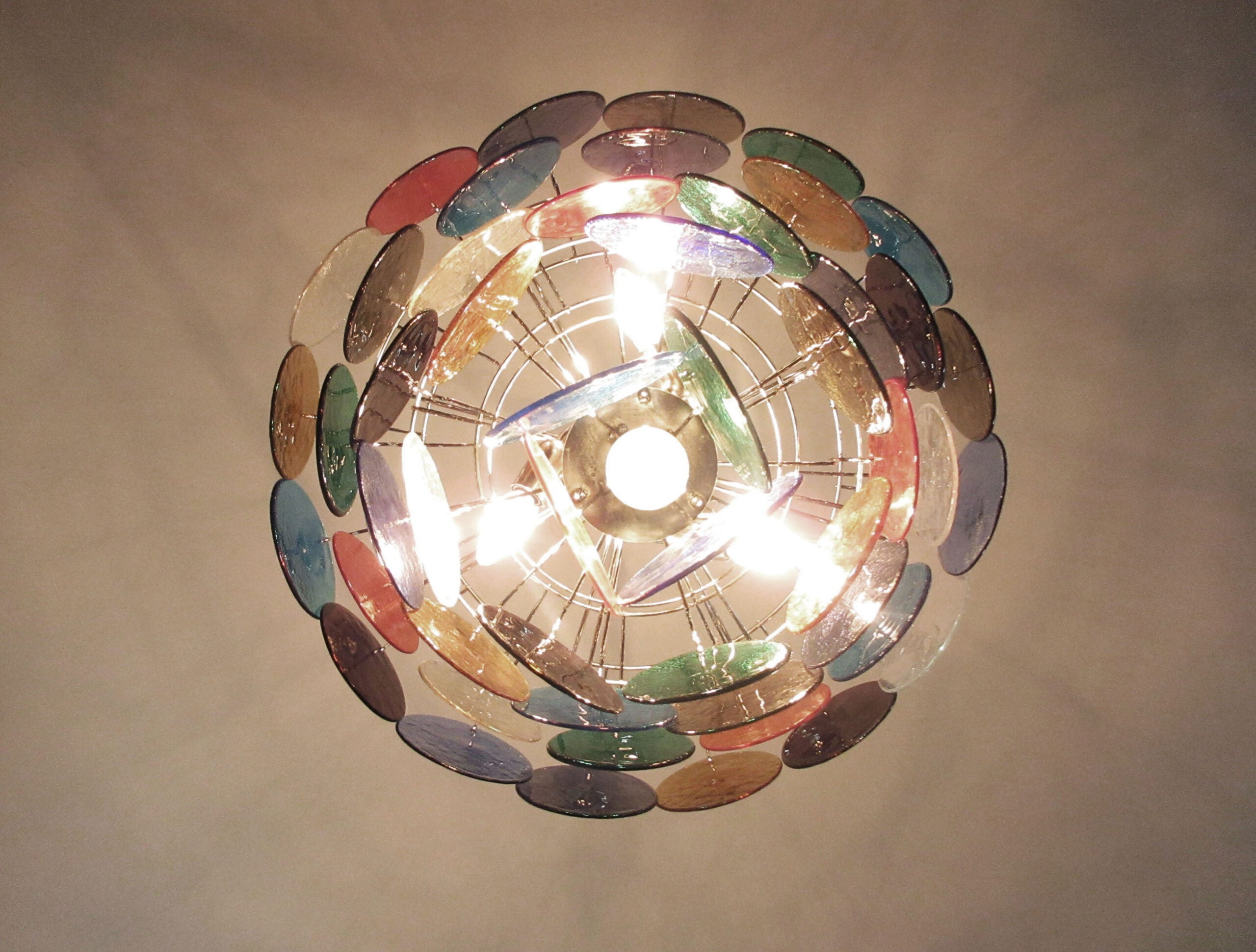 Murano Lysekrone | 50 Multifargede Glassdisker