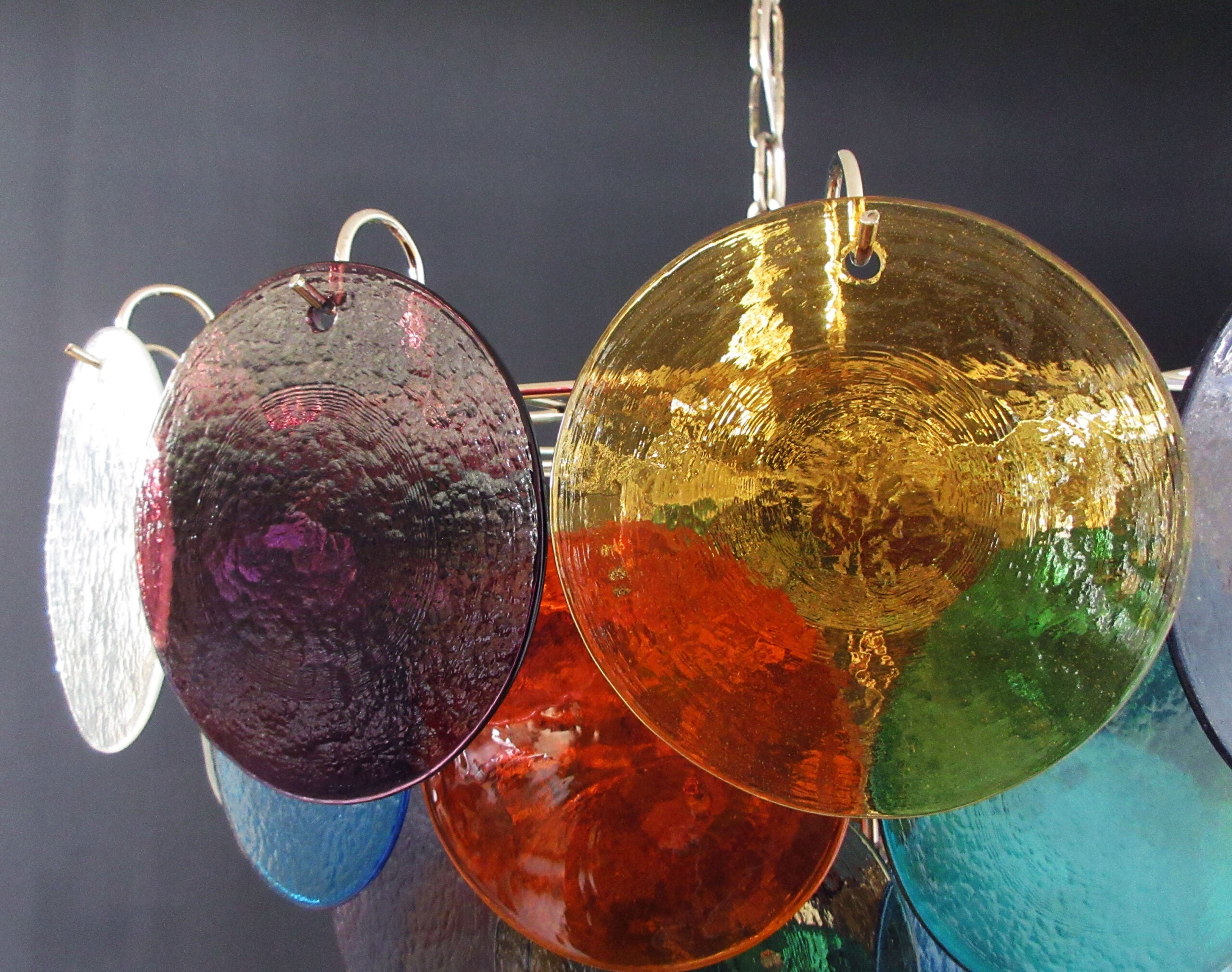 Murano Lysekrone – 50 Multifargede Glassdisker – detalj 4 – Murano Classics