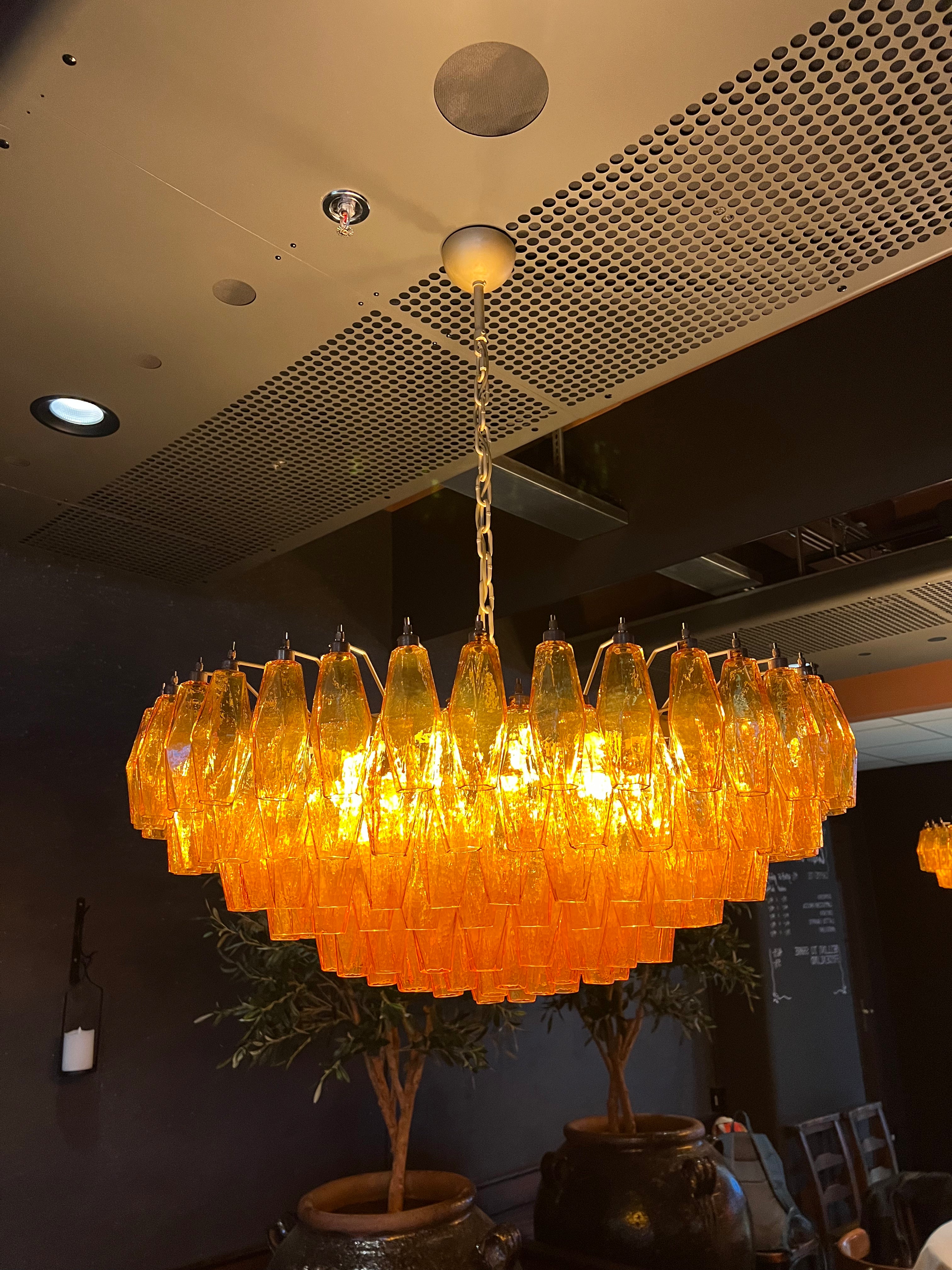 Murano Lysekrone – 185 Gule Poliedriglass – detalj 2 – Murano Classics