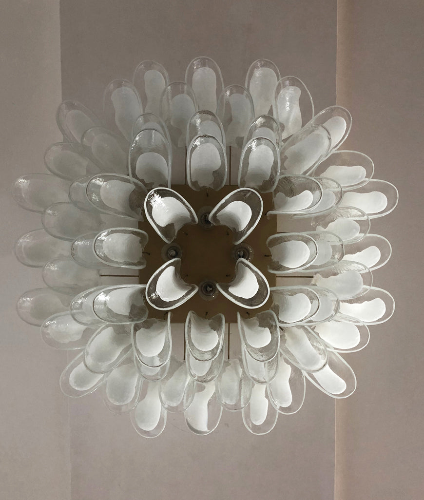 Murano Taklampe – 64 Hvite Konglebladglass – detalj 1 – Murano Classics