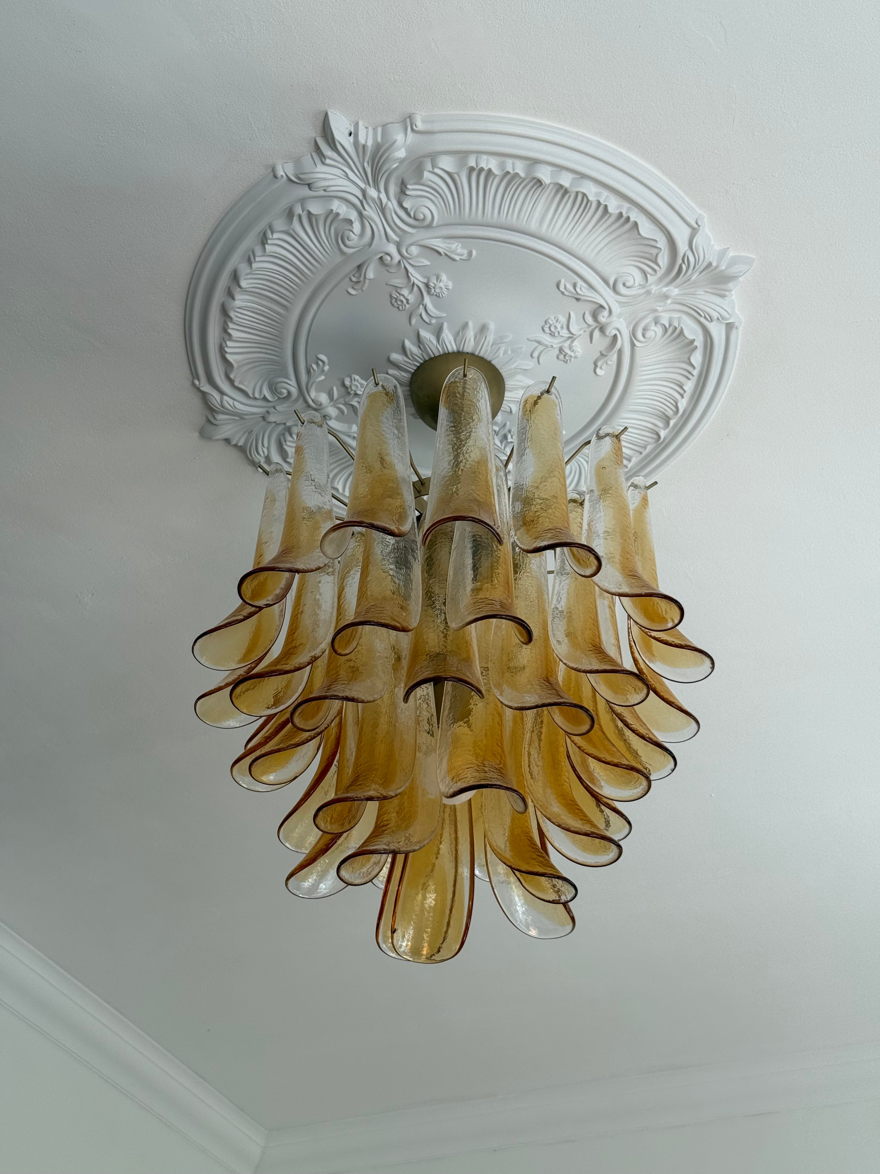 Murano Lysekrone | 41 Gule Konglebladglass
