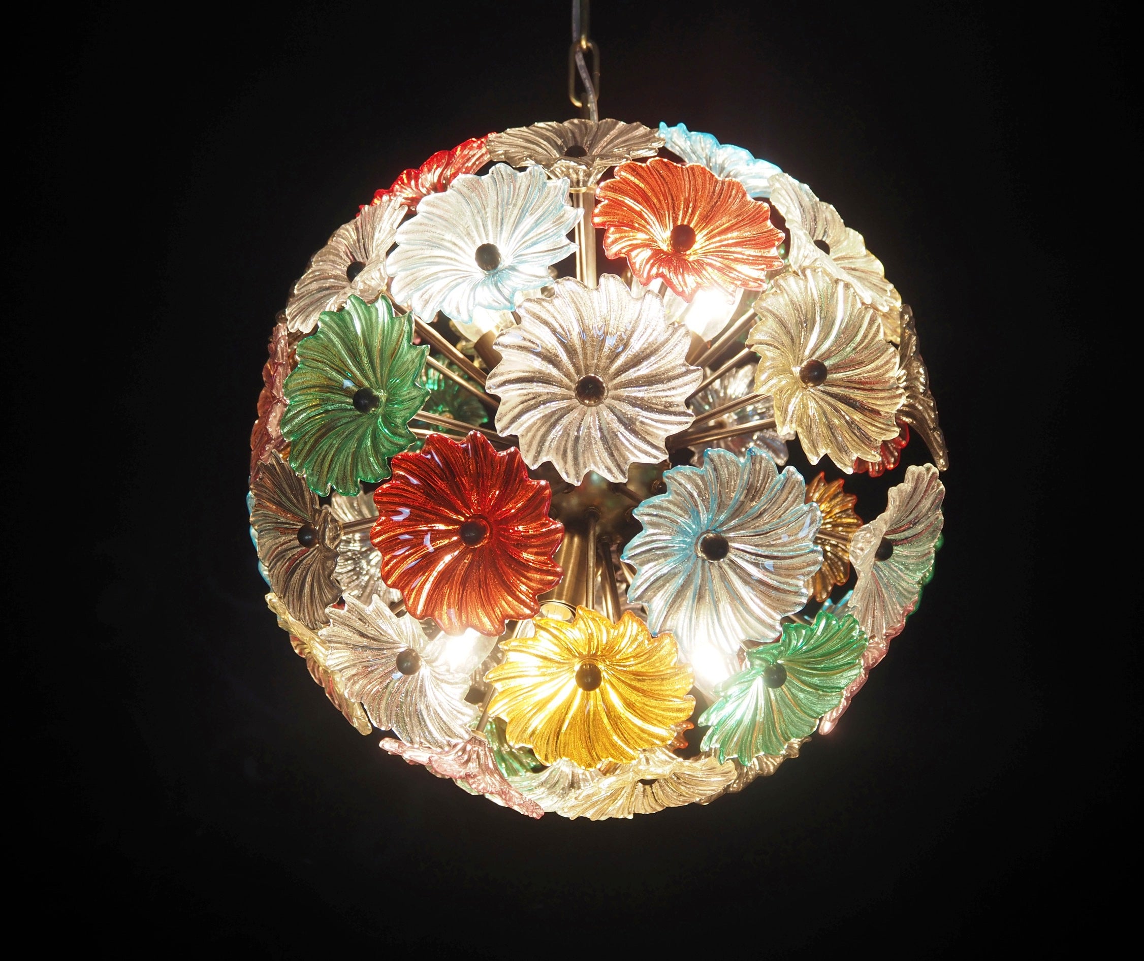 Murano Lysekrone – 51 Multifarge Tusenfrydglass – detalj 9 – Murano Classics