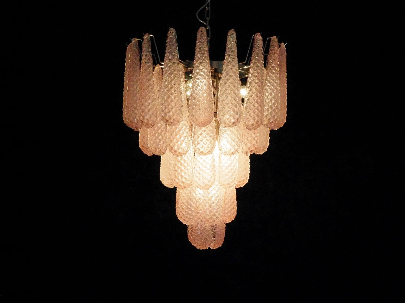 Murano Lysekrone – 52 Rosa Dråpeglass – detalj 8 – Murano Classics