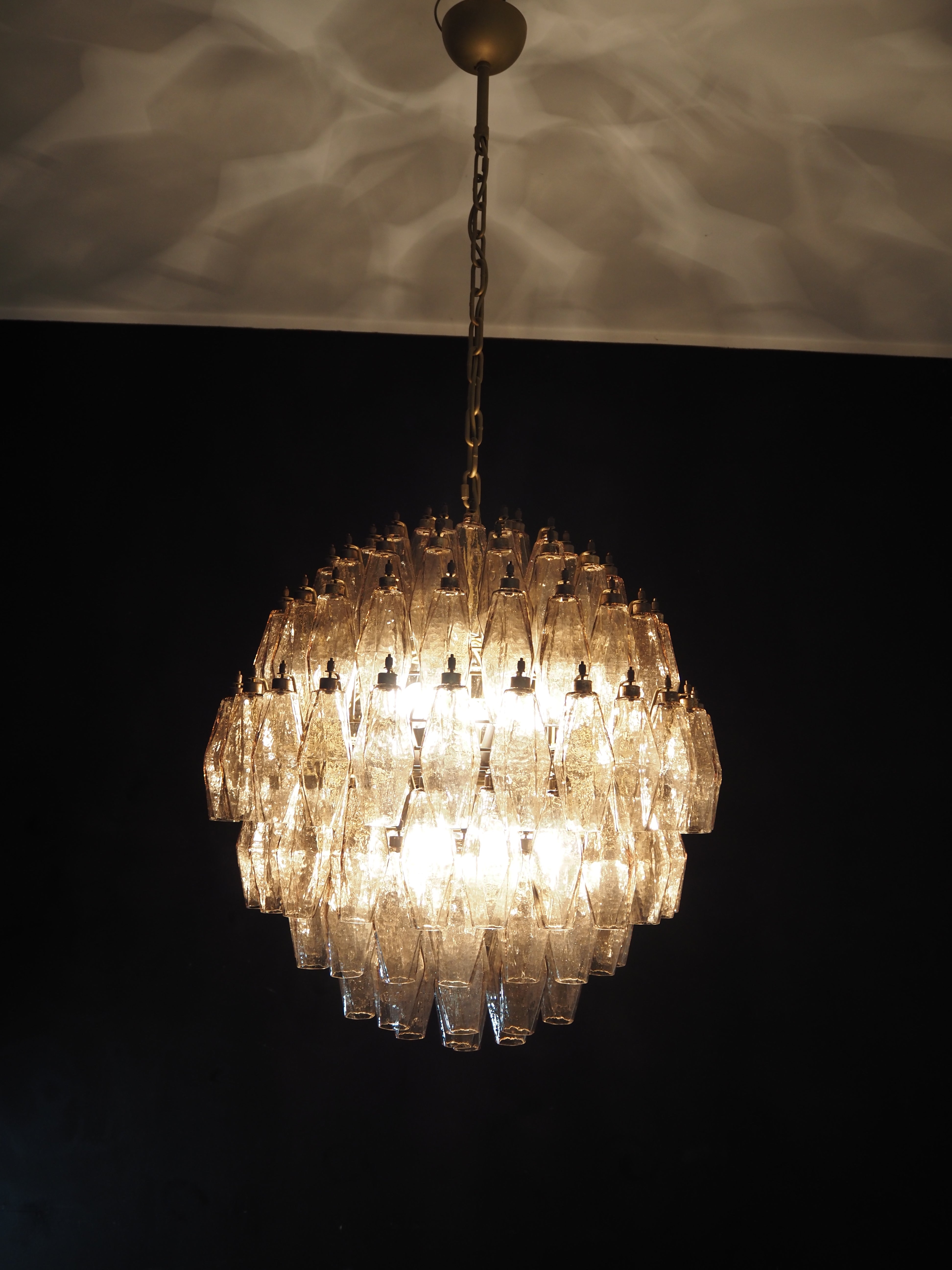 Murano Lysekrone – 140 Røykfargede Poliedriglass – detalj 5 – Murano Classics
