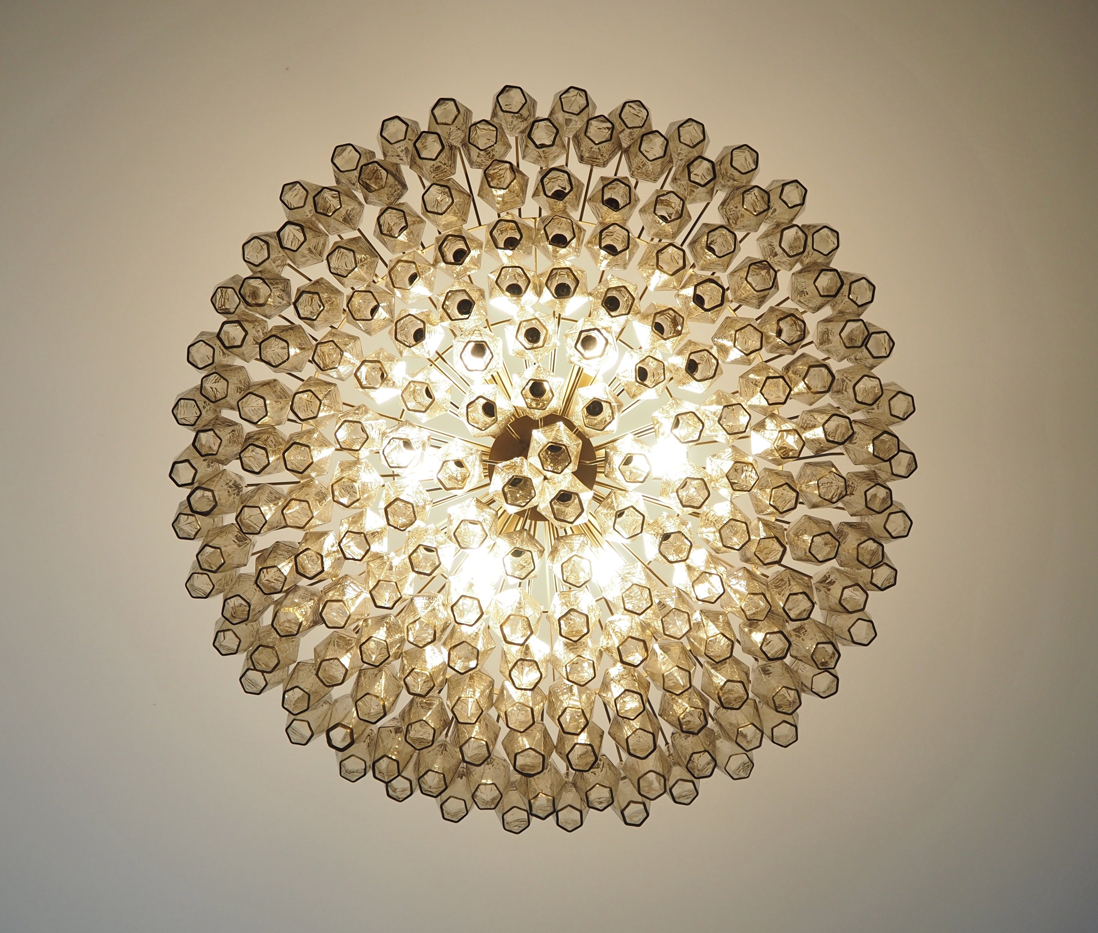 Murano Lysekrone – 185 Røykfargede Poliedriglass – detalj 1 – Murano Classics