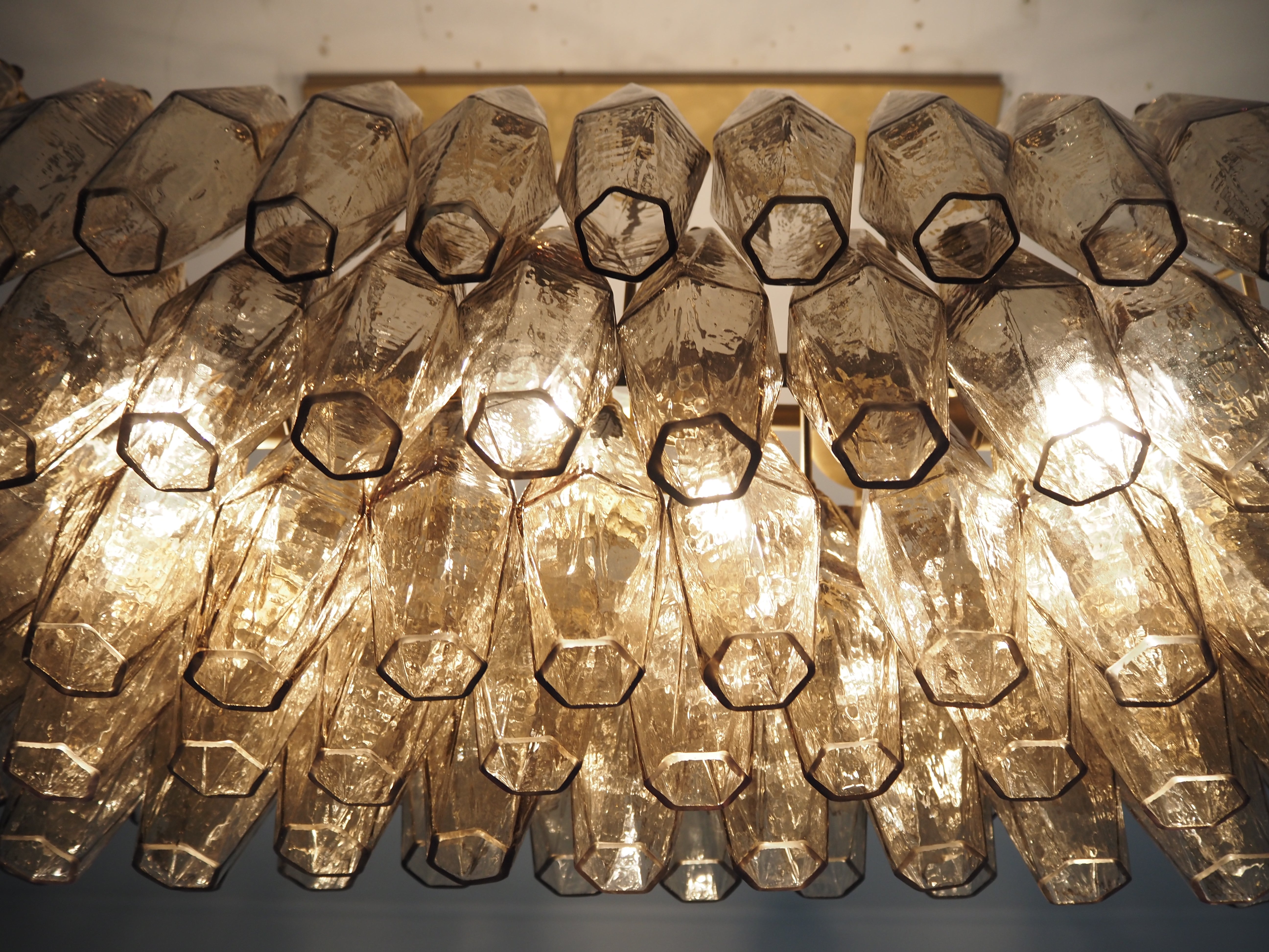 Murano Lysekrone – 84 Røykfargede Poliedriglass – detalj 8 – Murano Classics