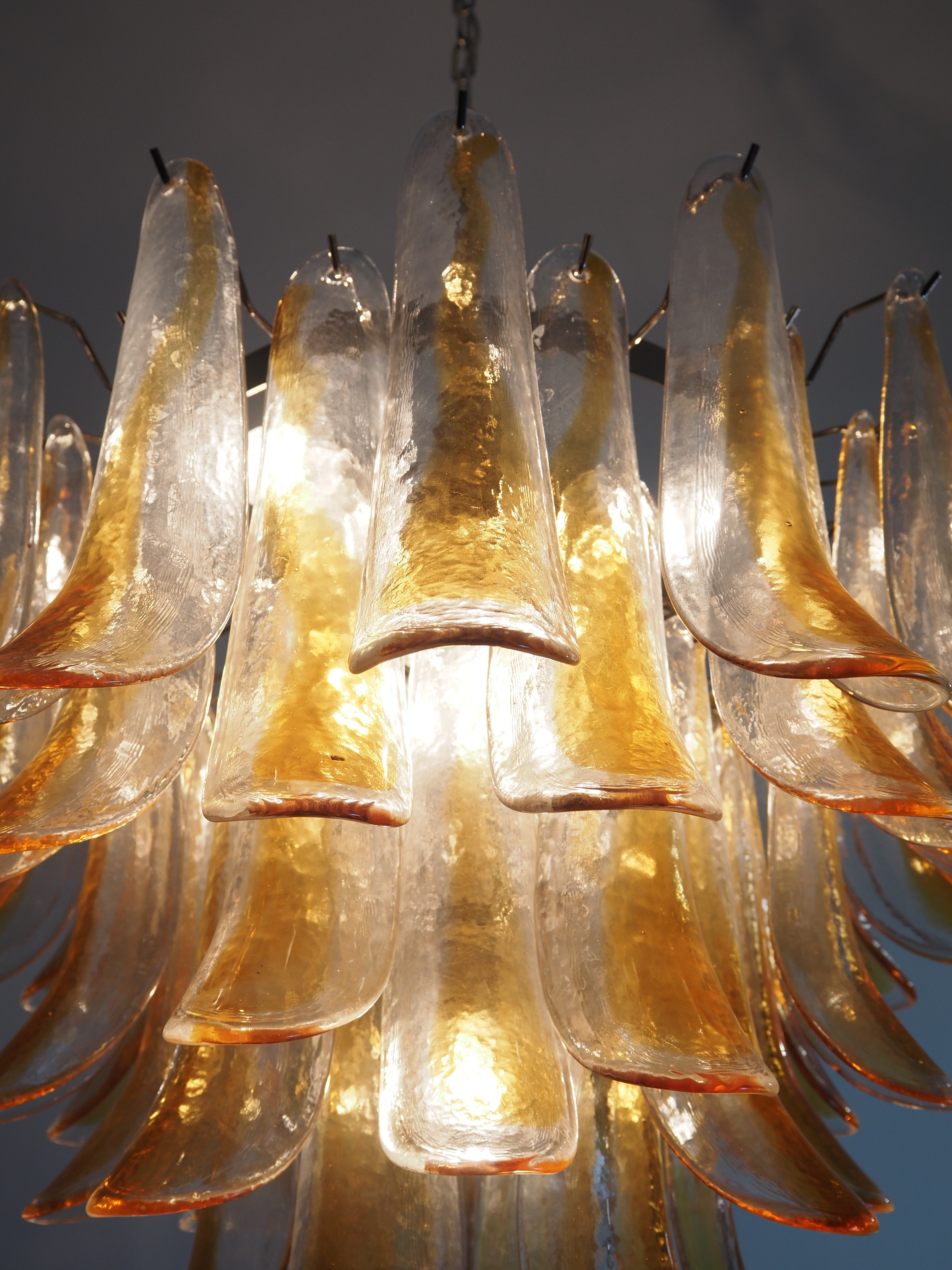 Murano Lysekrone – 53 Gule Konglebladglass – detalj 9 – Murano Classics