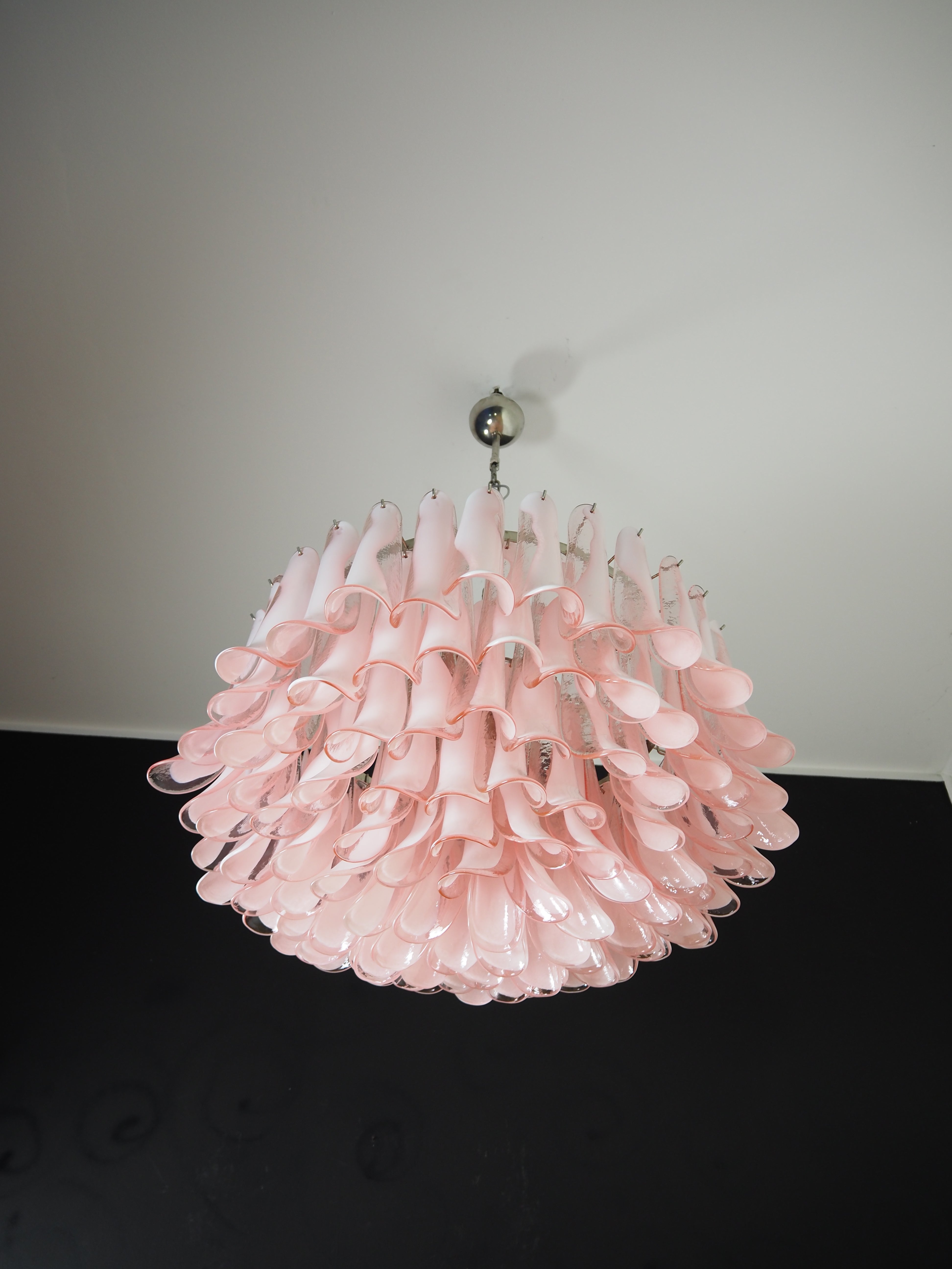 Murano Lysekrone – 101 Rosa Konglebladglass – detalj 3 – Murano Classics