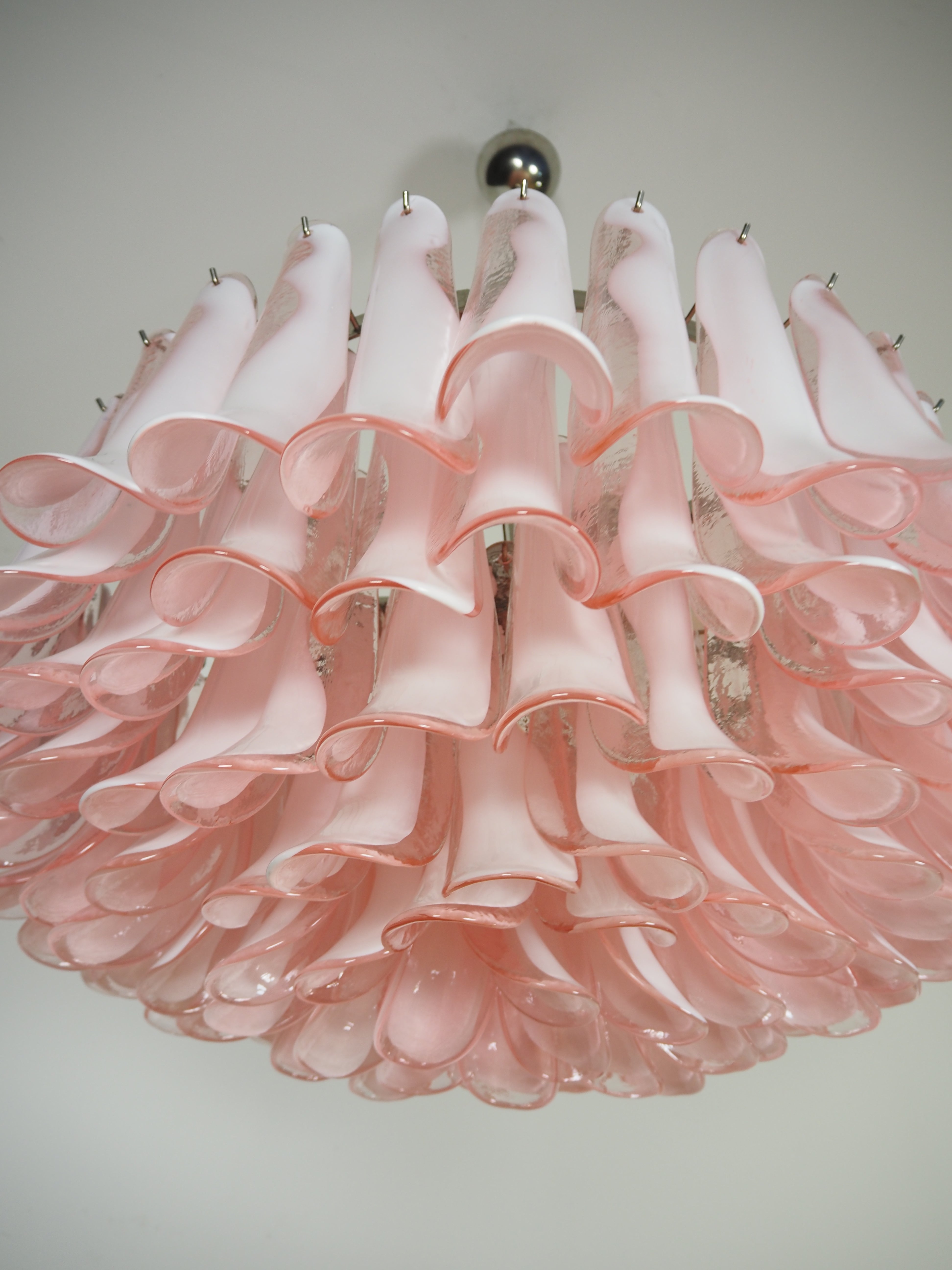 Murano Lysekrone – 101 Rosa Konglebladglass – detalj 4 – Murano Classics