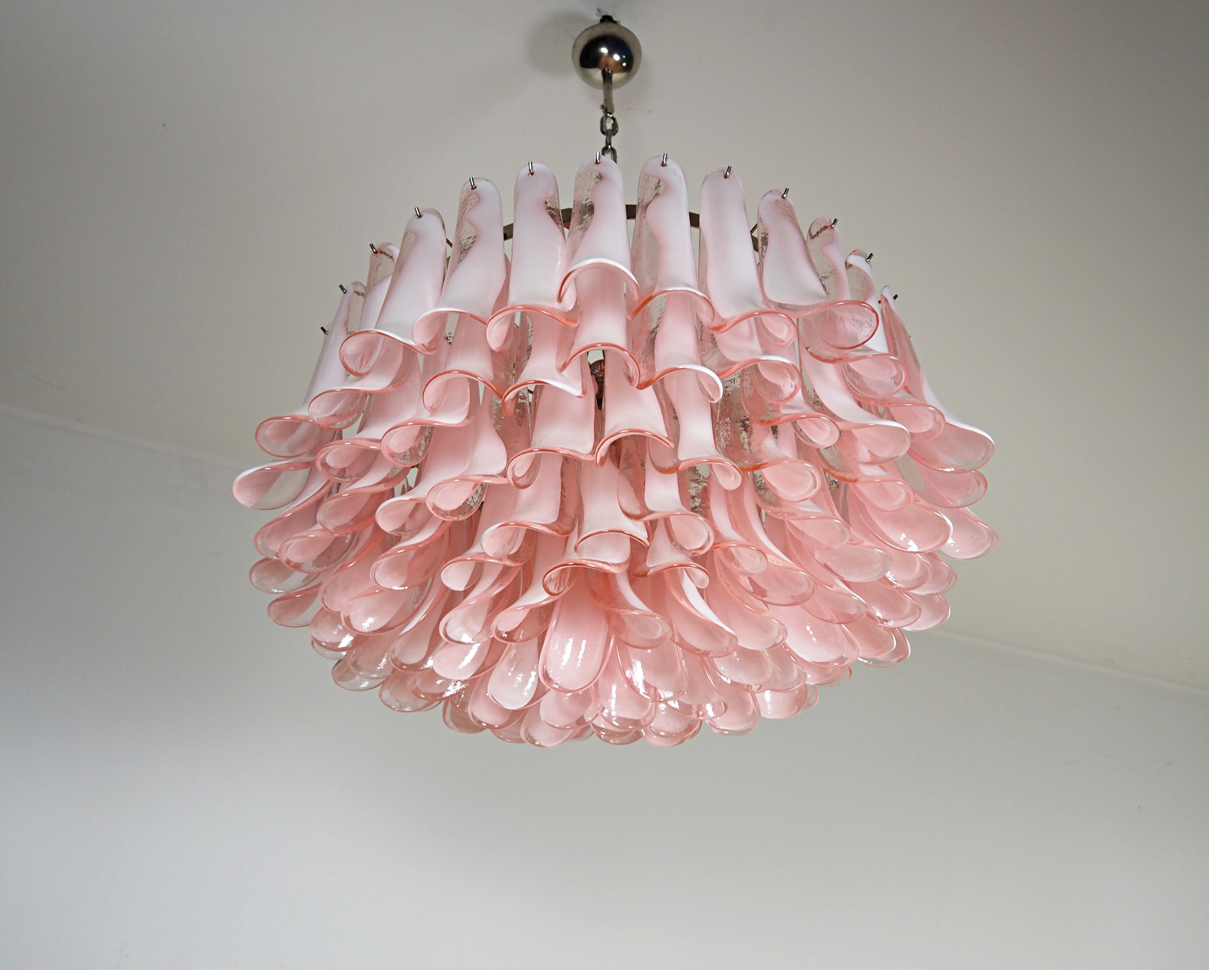 Murano Lysekrone – 101 Rosa Konglebladglass – detalj 5 – Murano Classics